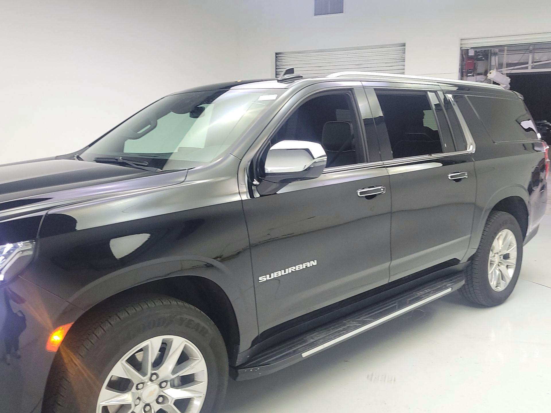 Thumbnail: 2023 Chevrolet Suburban - 3