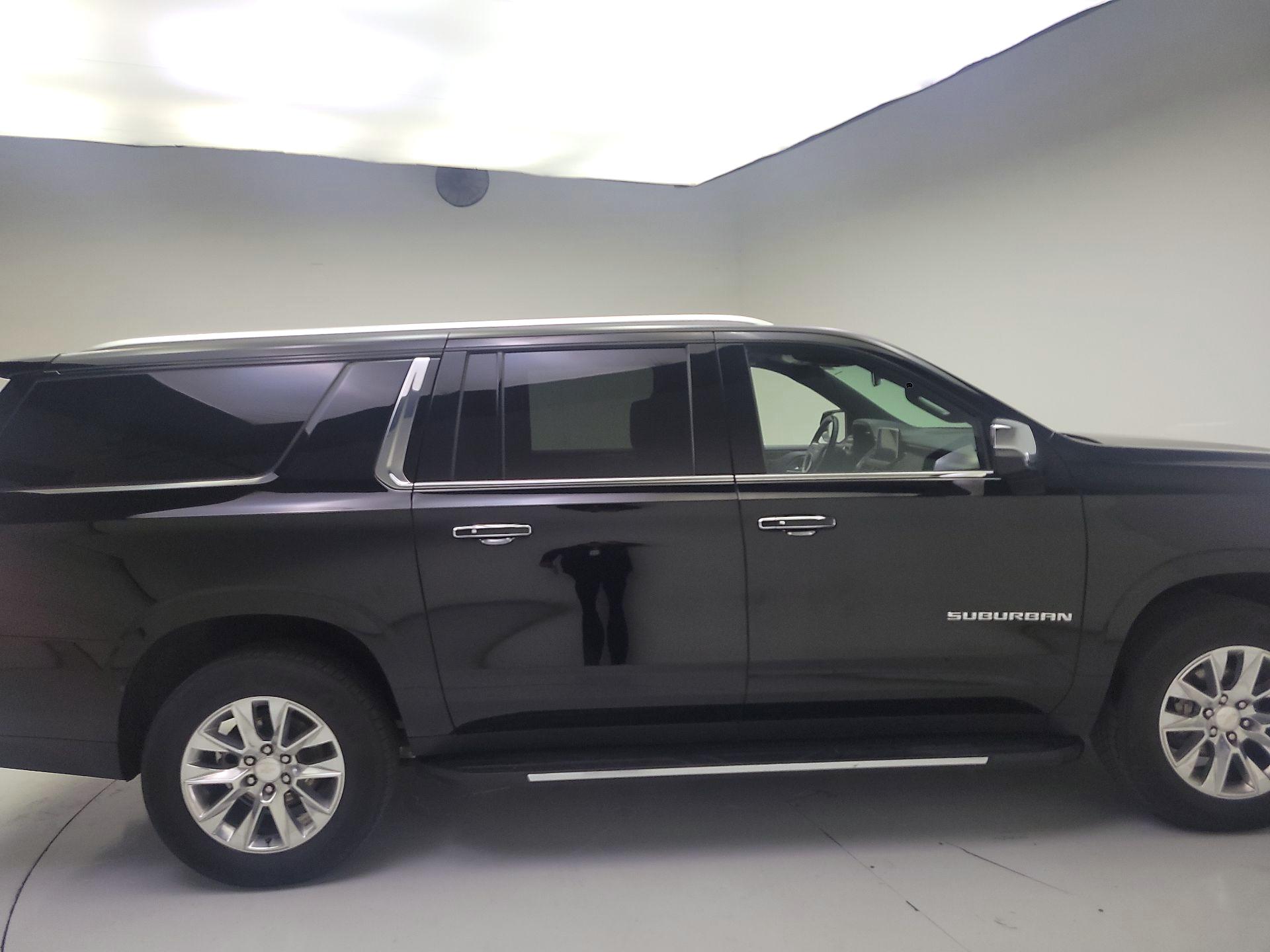 Thumbnail: 2023 Chevrolet Suburban - 4