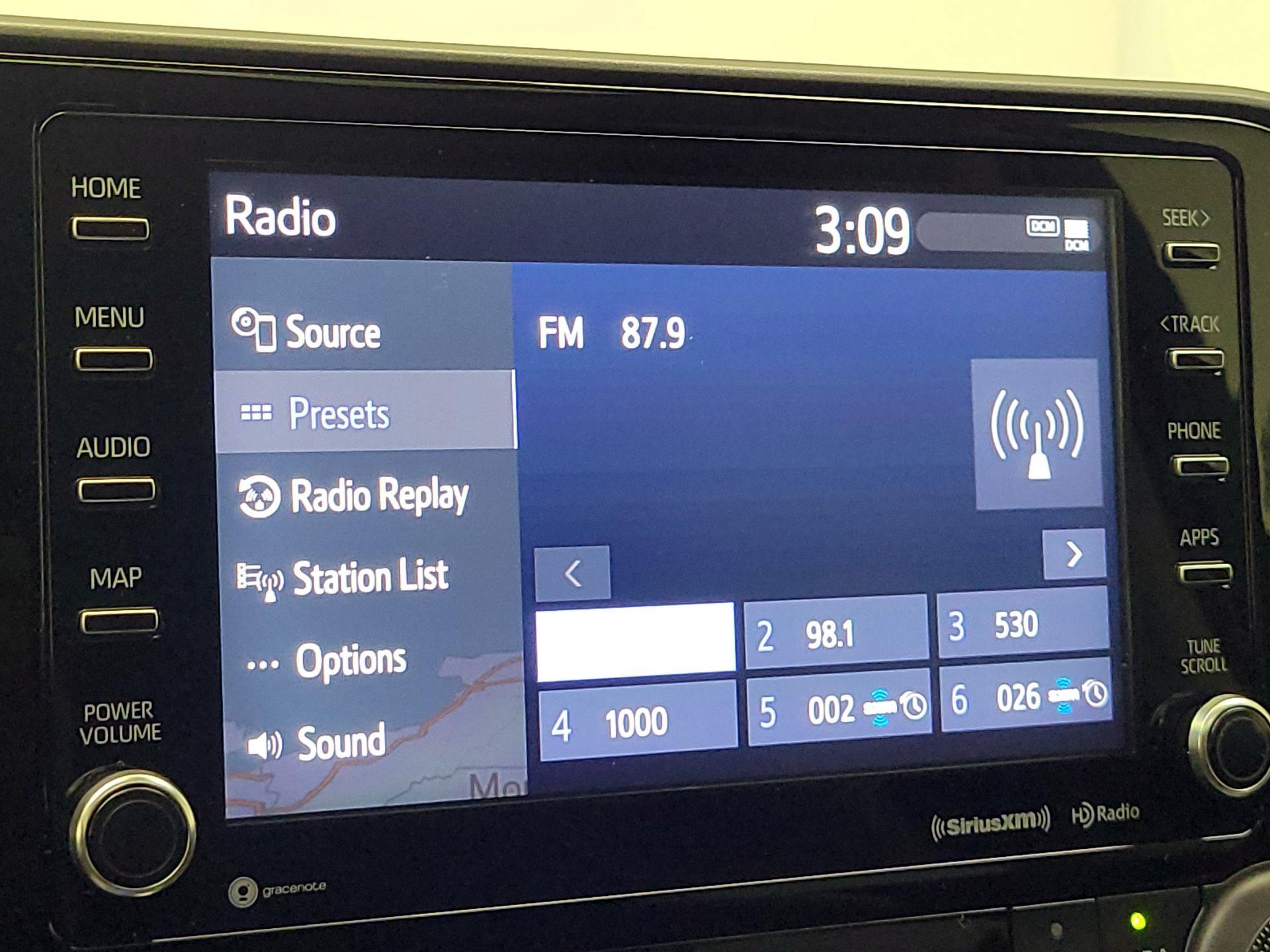 Thumbnail: 2022 Toyota Highlander - 16