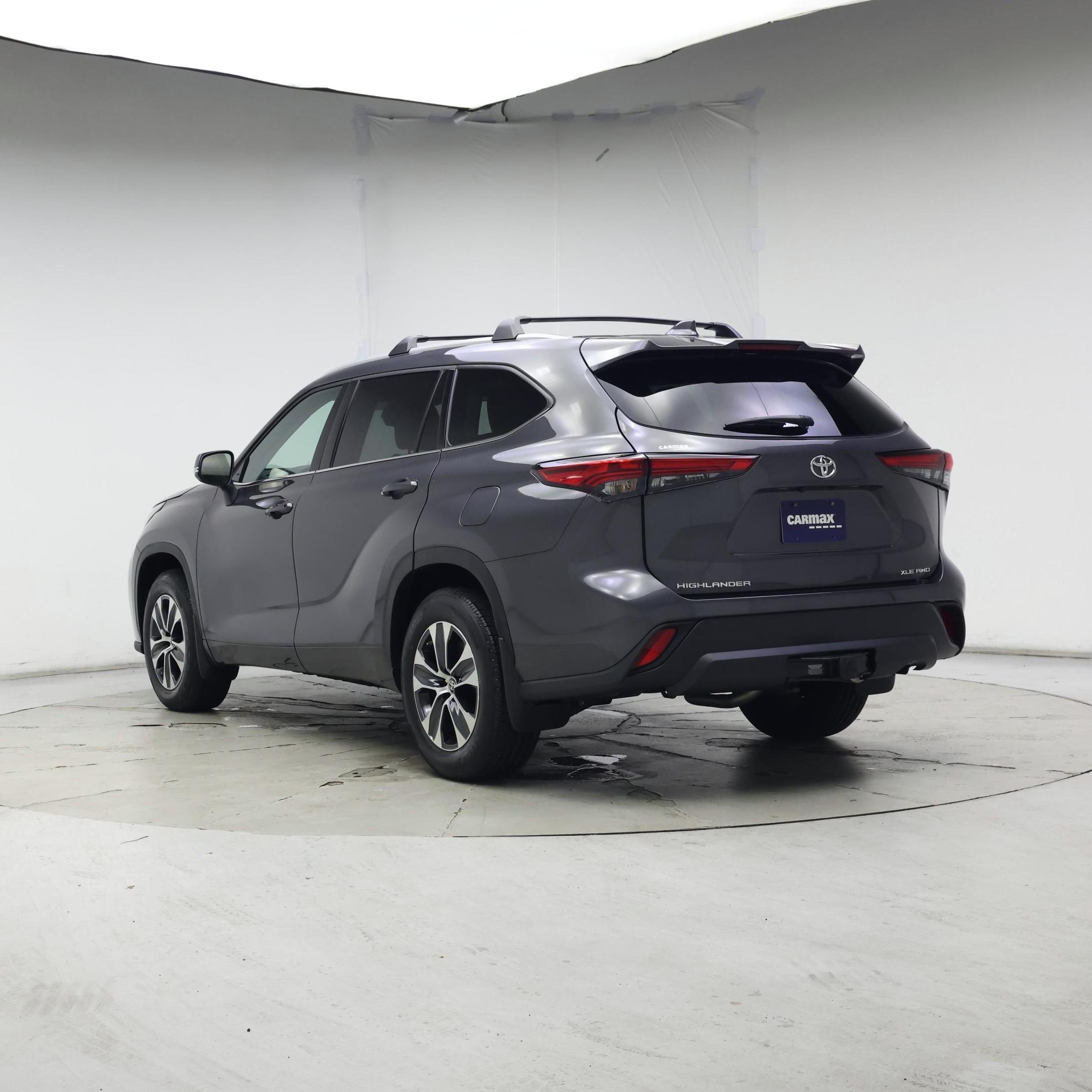 Thumbnail: 2022 Toyota Highlander - 2