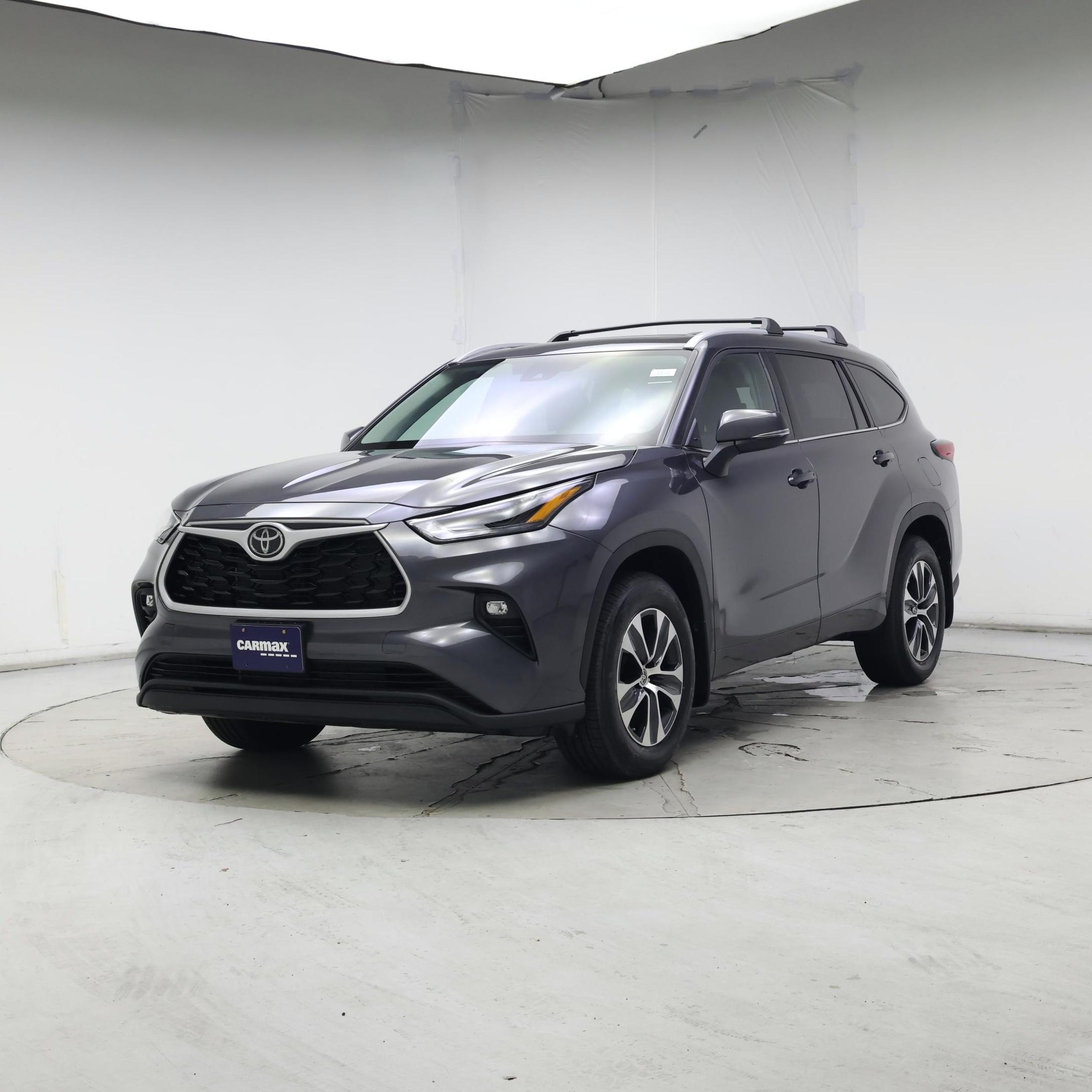 Thumbnail: 2022 Toyota Highlander - 4