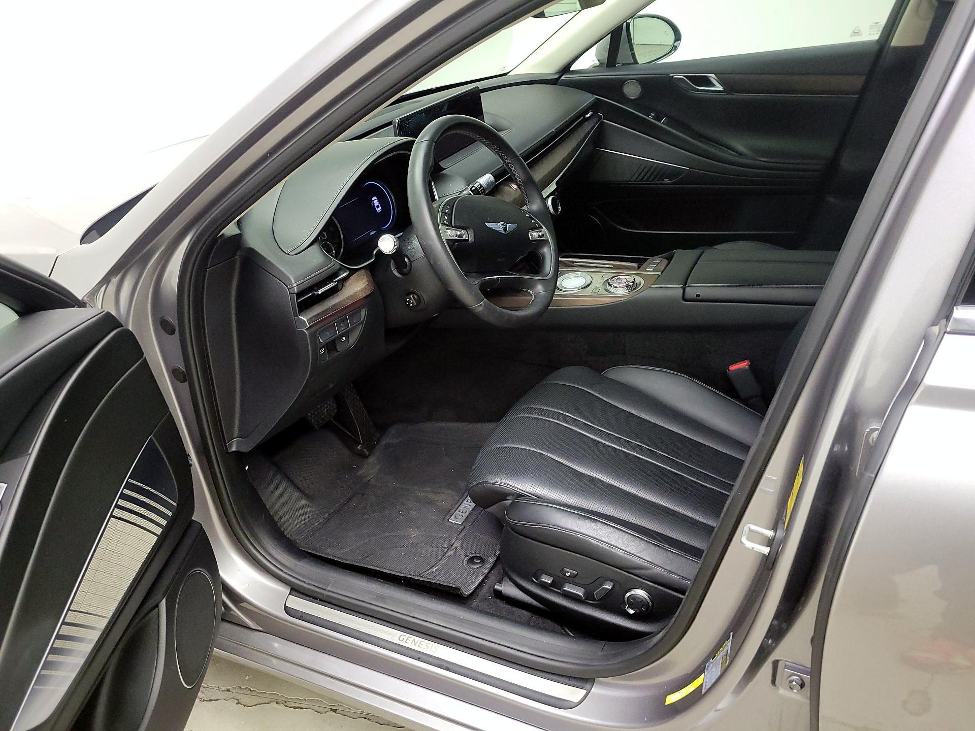 Thumbnail: 2022 Genesis G80 - 11