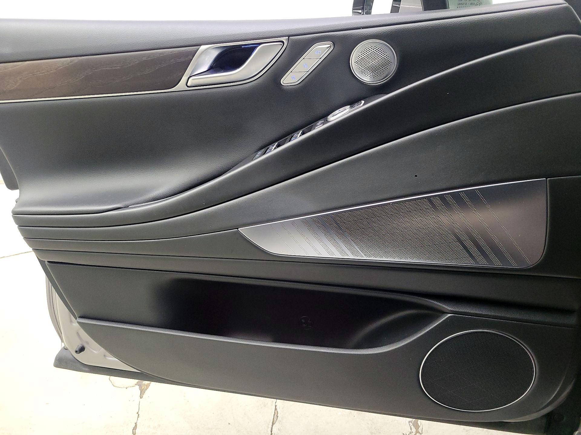 Thumbnail: 2022 Genesis G80 - 12