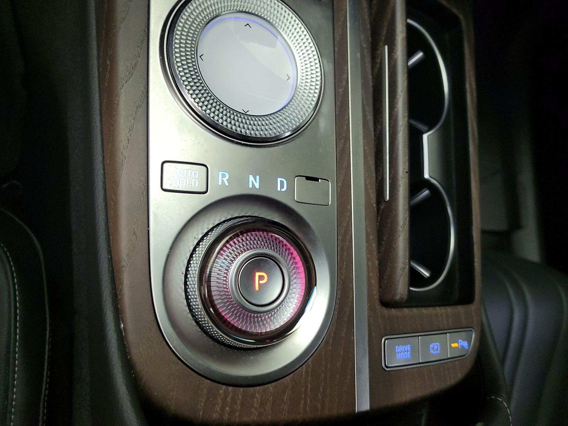 Thumbnail: 2022 Genesis G80 - 17