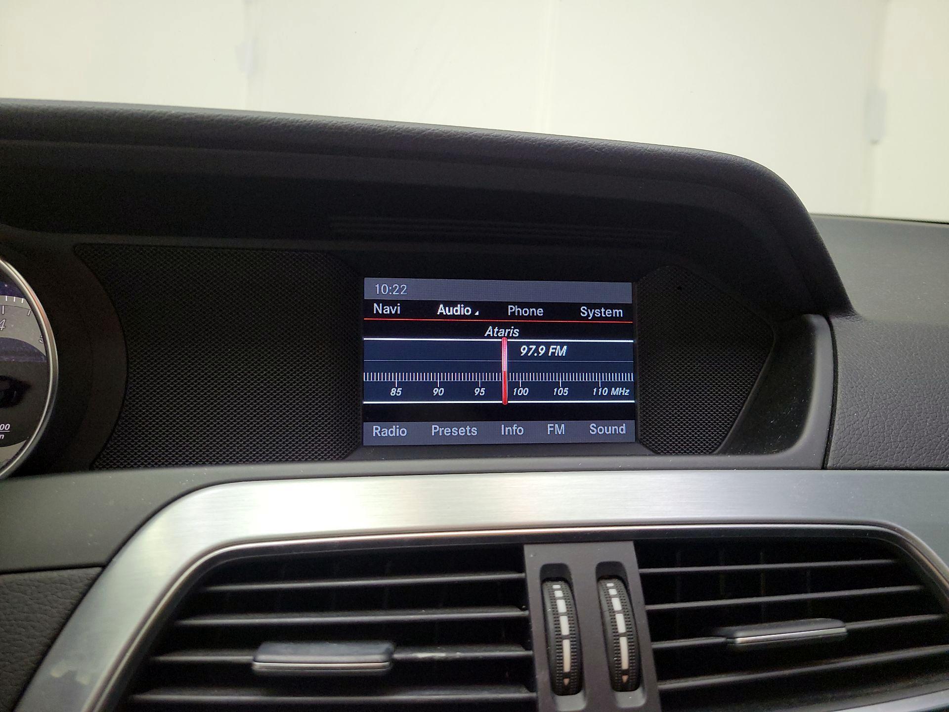 Thumbnail: 2015 Mercedes-Benz C-Class - 14