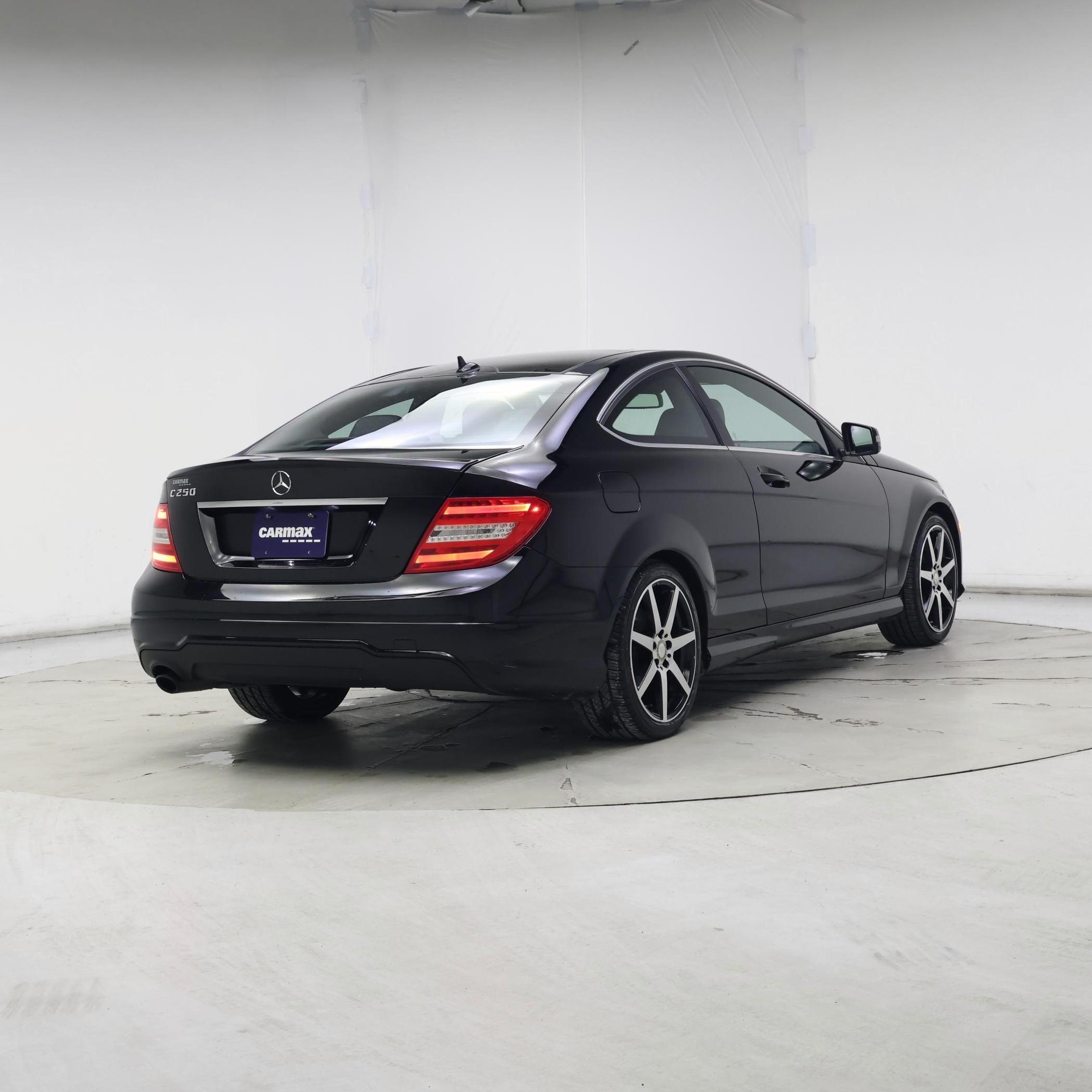 Thumbnail: 2015 Mercedes-Benz C-Class - 8