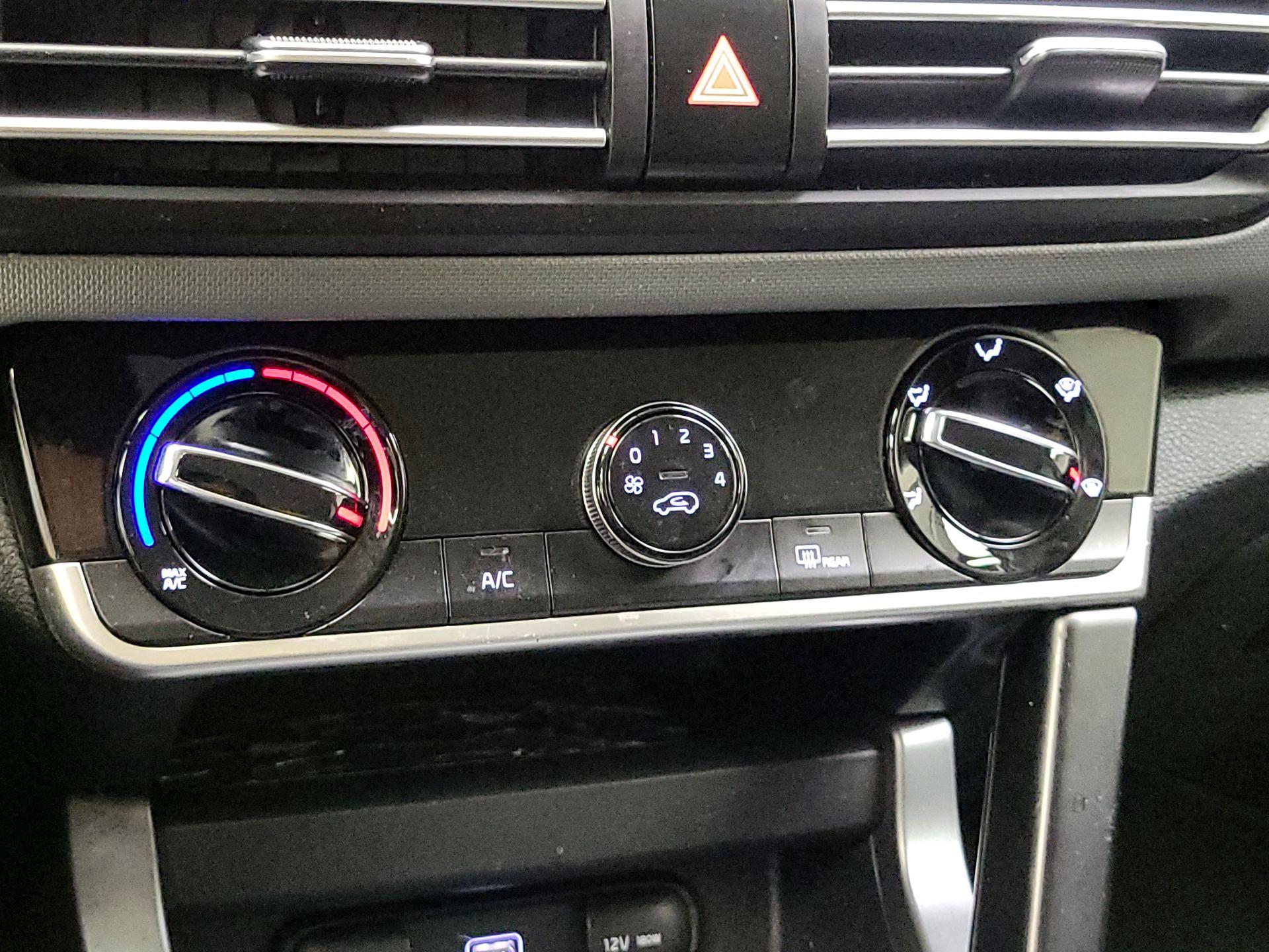 Thumbnail: 2021 Kia Seltos - 16