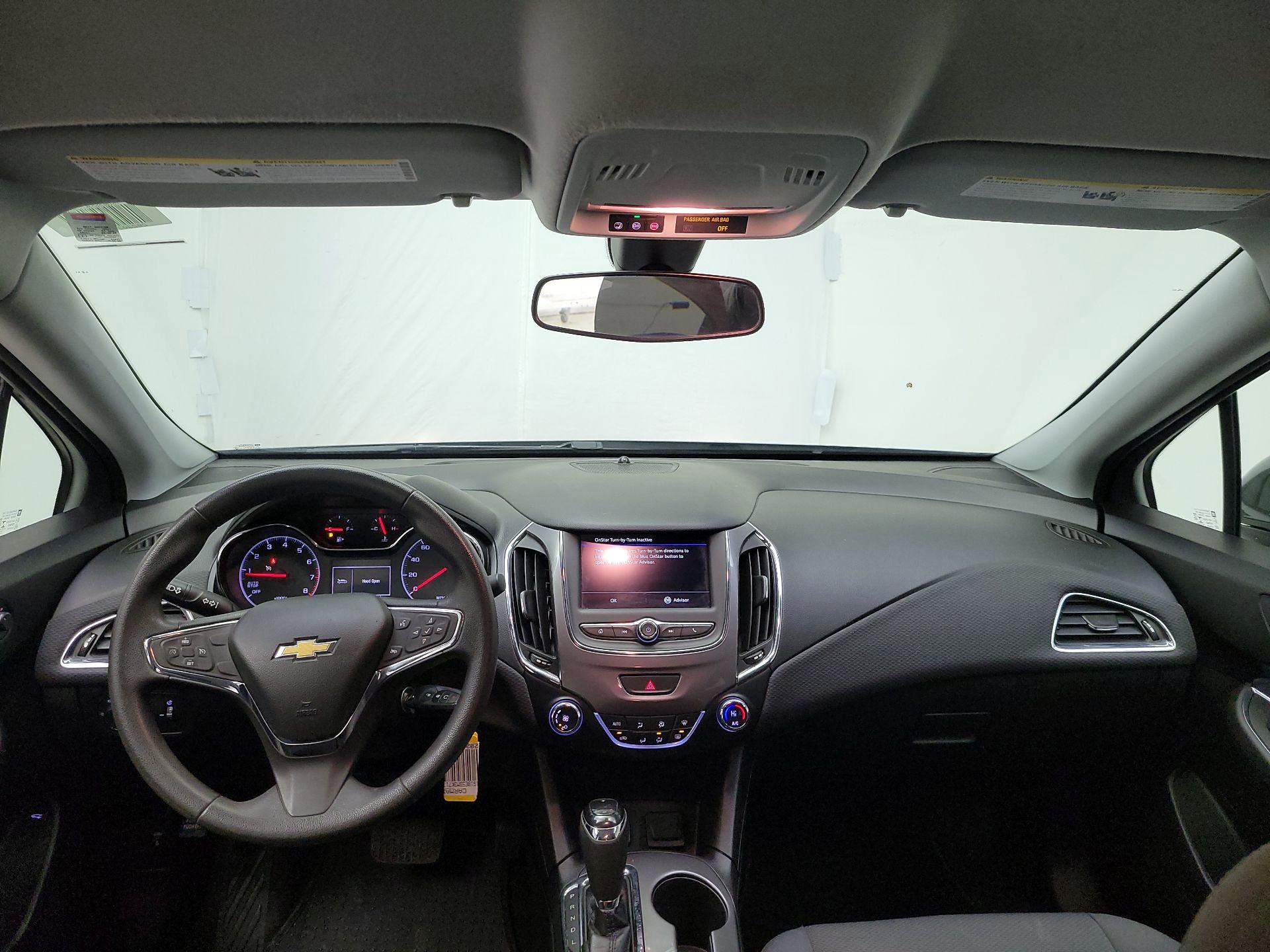 Thumbnail: 2019 Chevrolet Cruze - 9