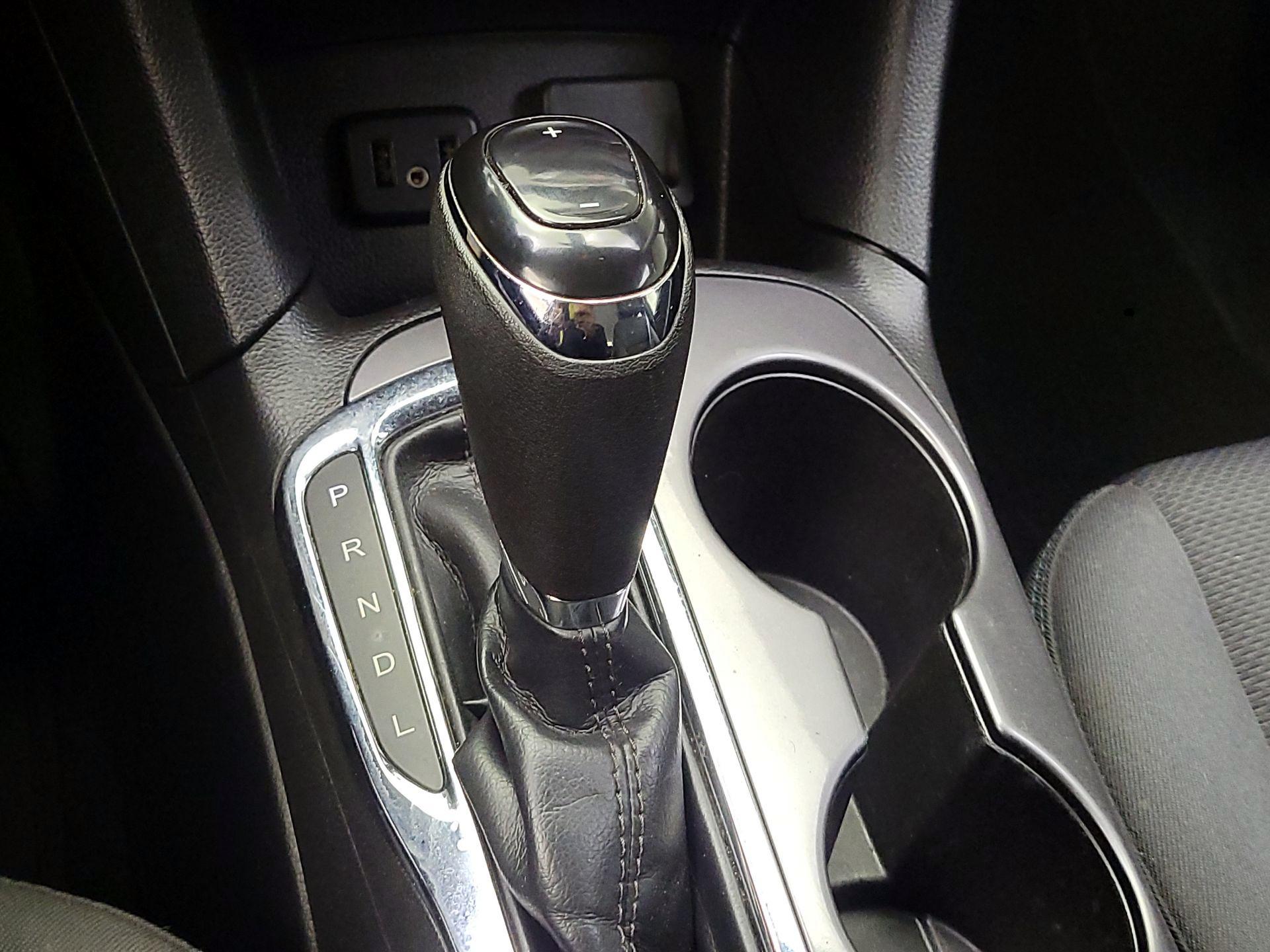 Thumbnail: 2019 Chevrolet Cruze - 17