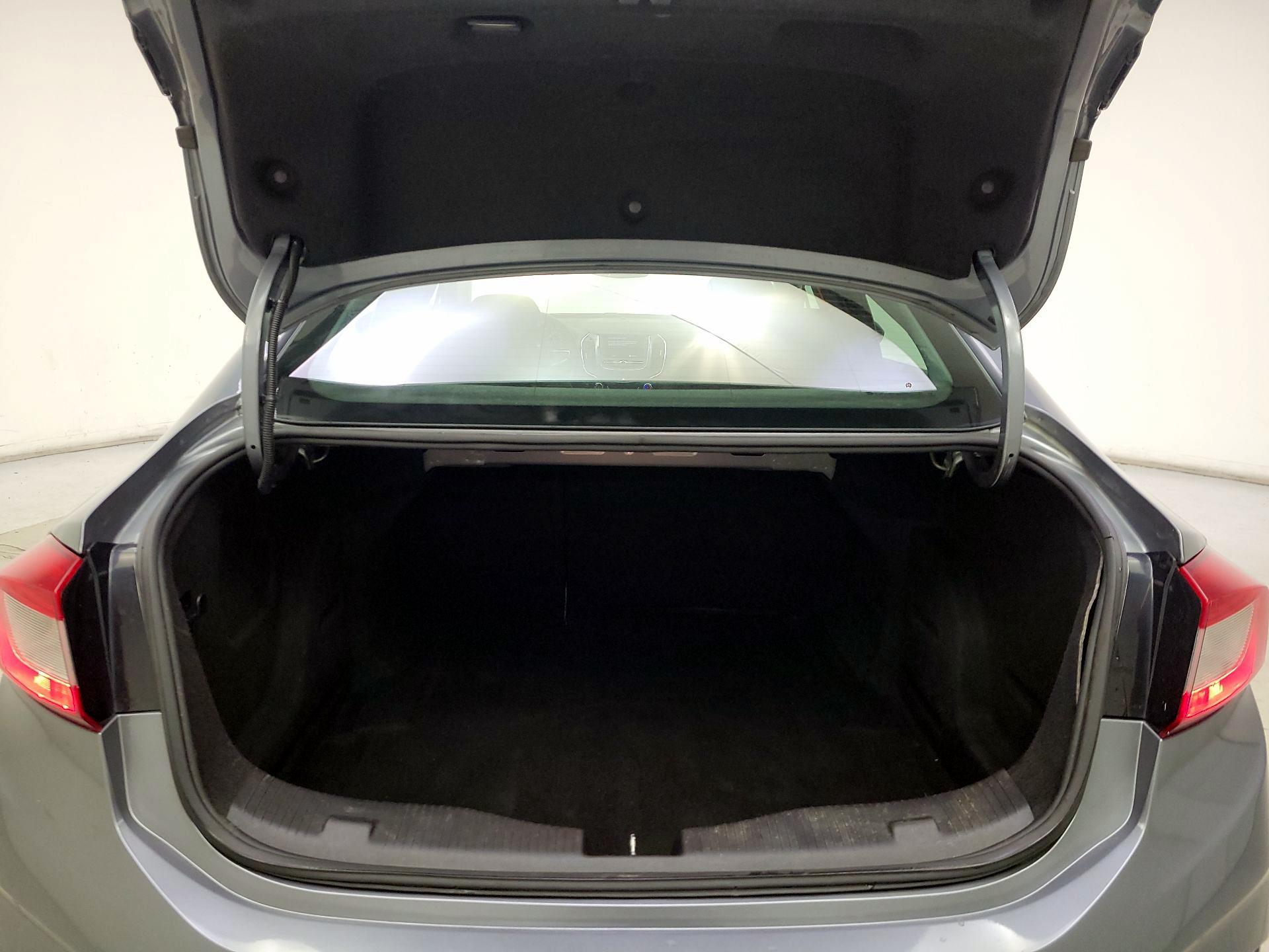 Thumbnail: 2019 Chevrolet Cruze - 20