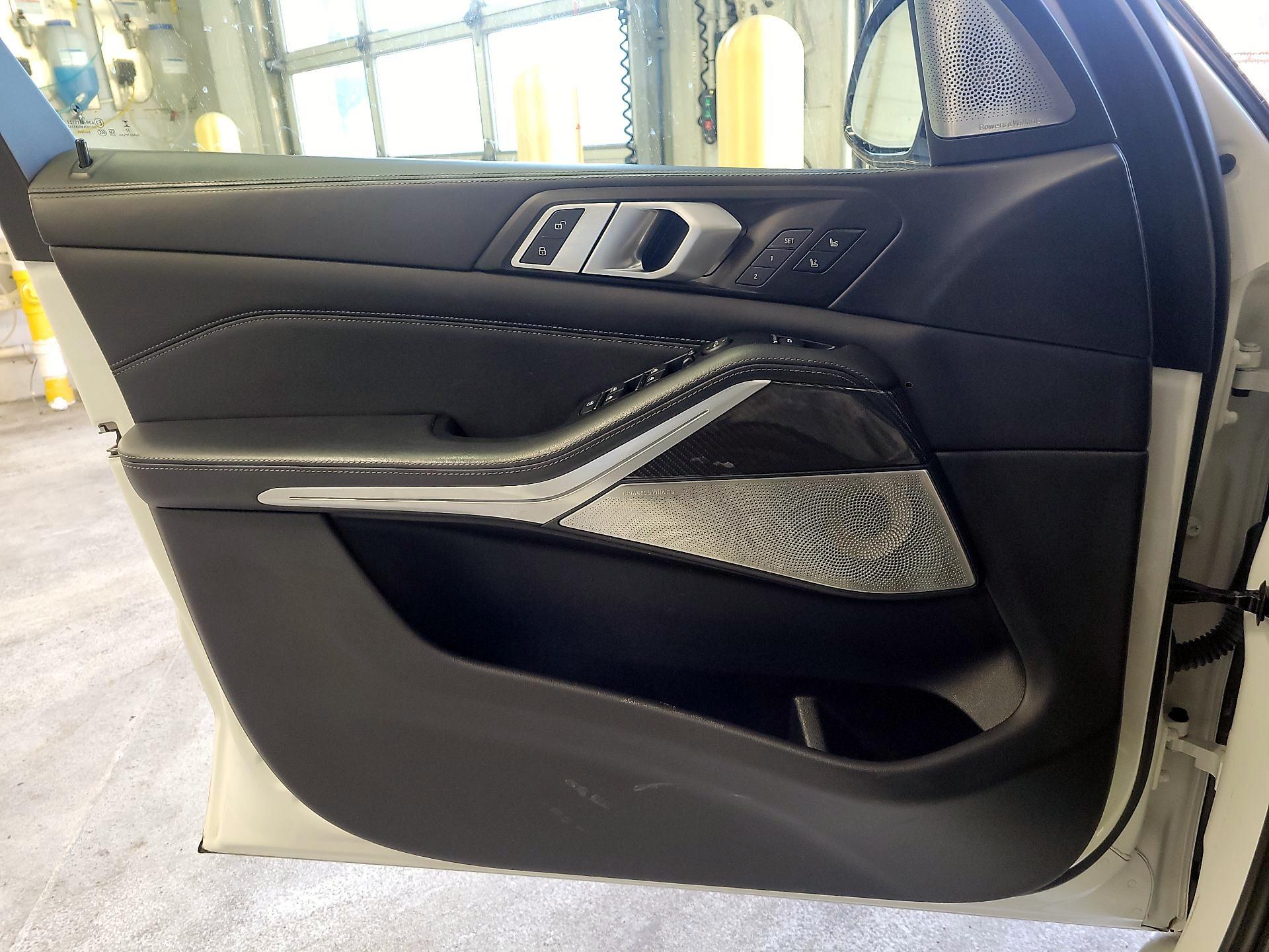 Thumbnail: 2023 BMW X5 - 10