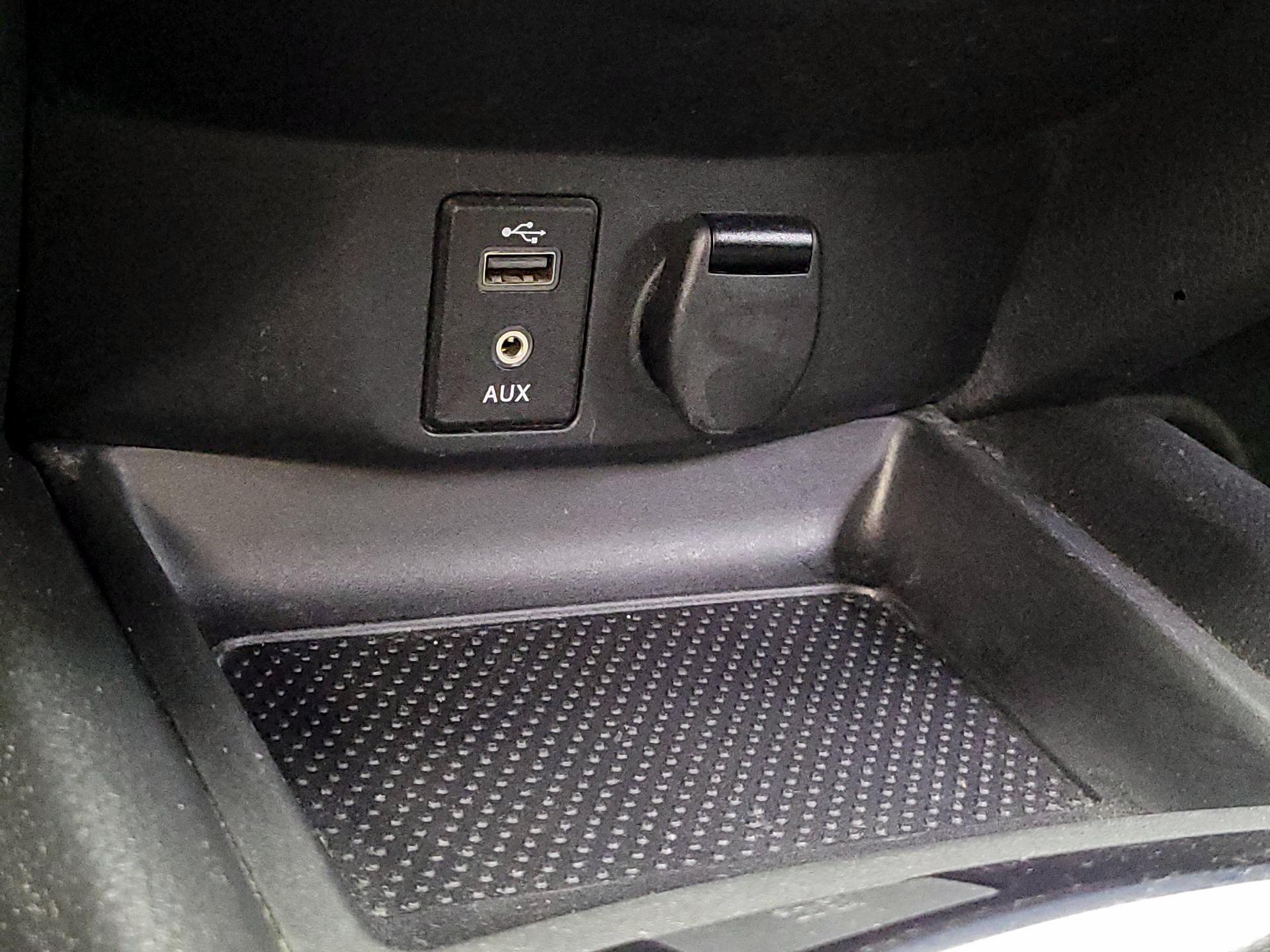 Thumbnail: 2017 Nissan Rogue - 16