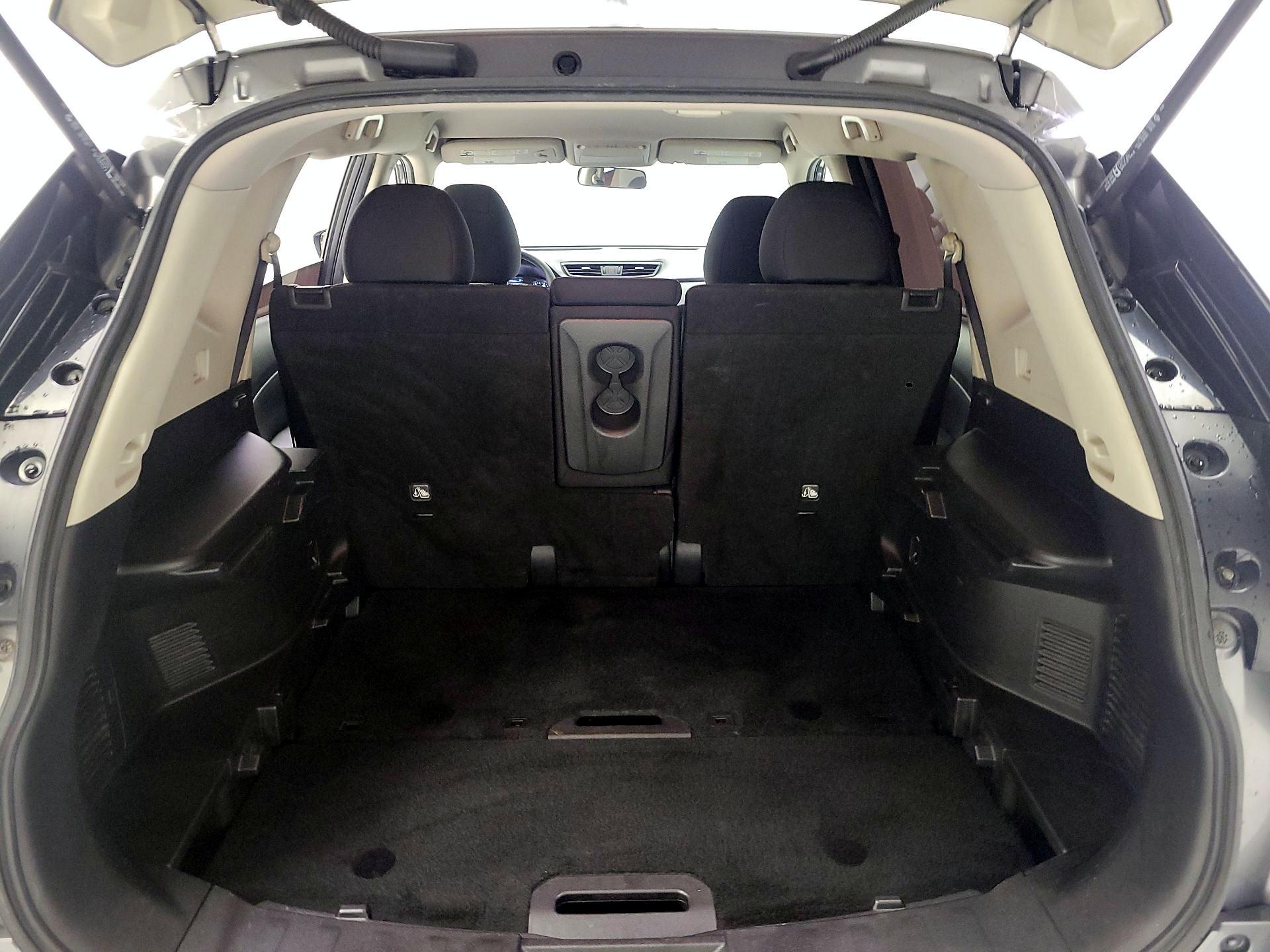 Thumbnail: 2017 Nissan Rogue - 18