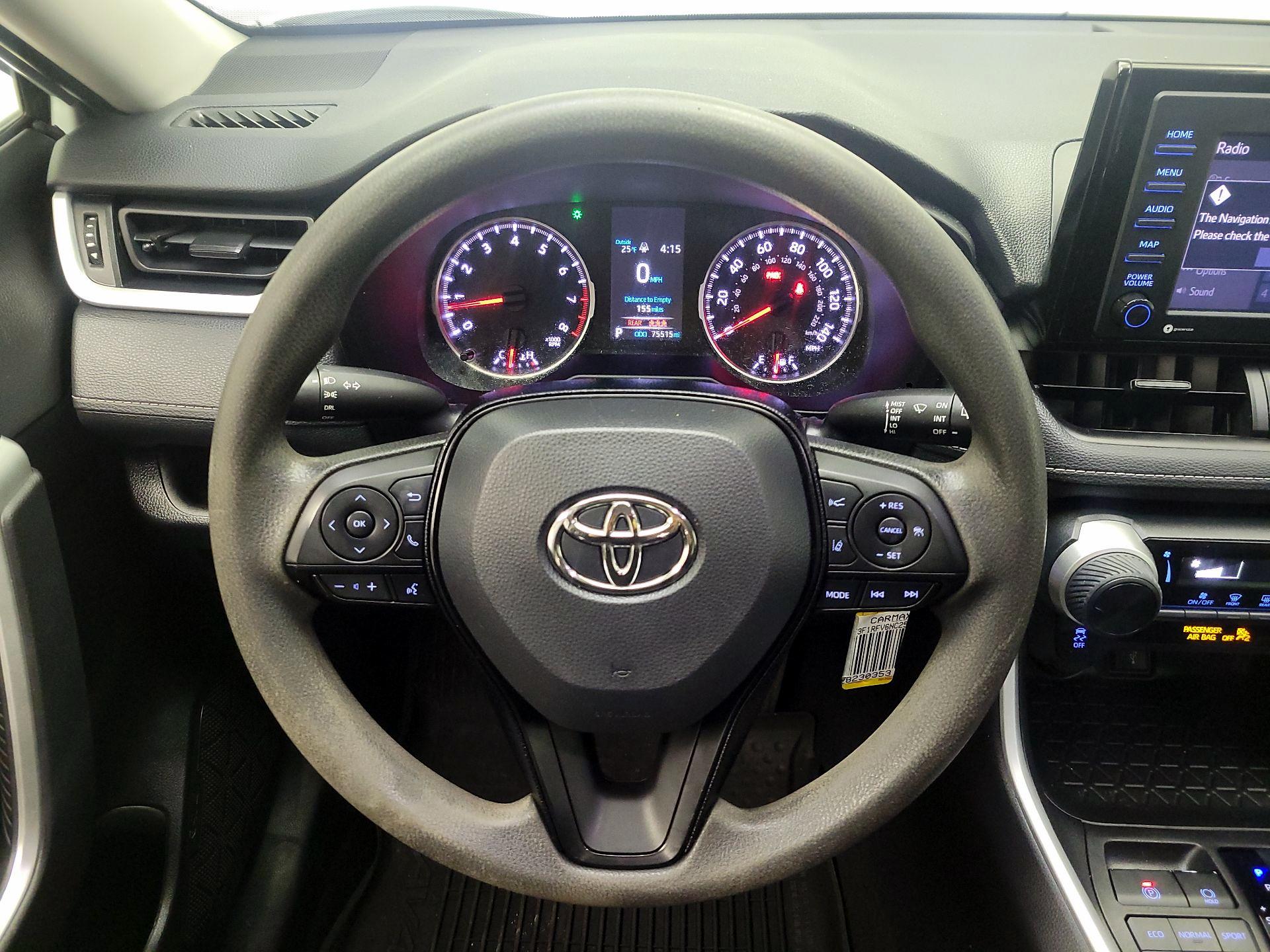 Thumbnail: 2022 Toyota RAV4 - 10