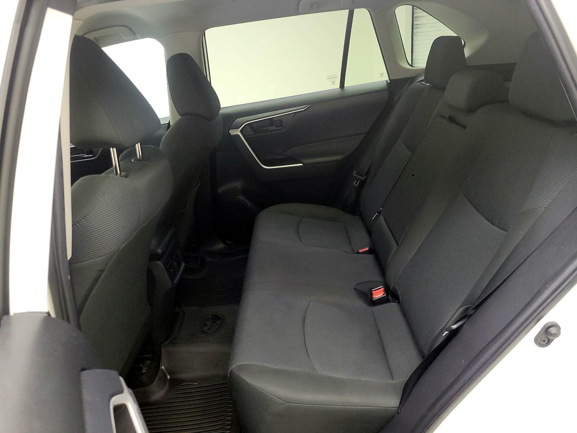 Thumbnail: 2022 Toyota RAV4 - 19