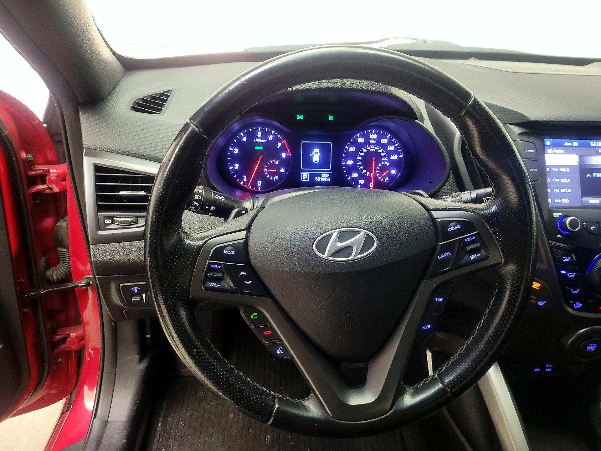 Thumbnail: 2017 Hyundai Veloster - 10