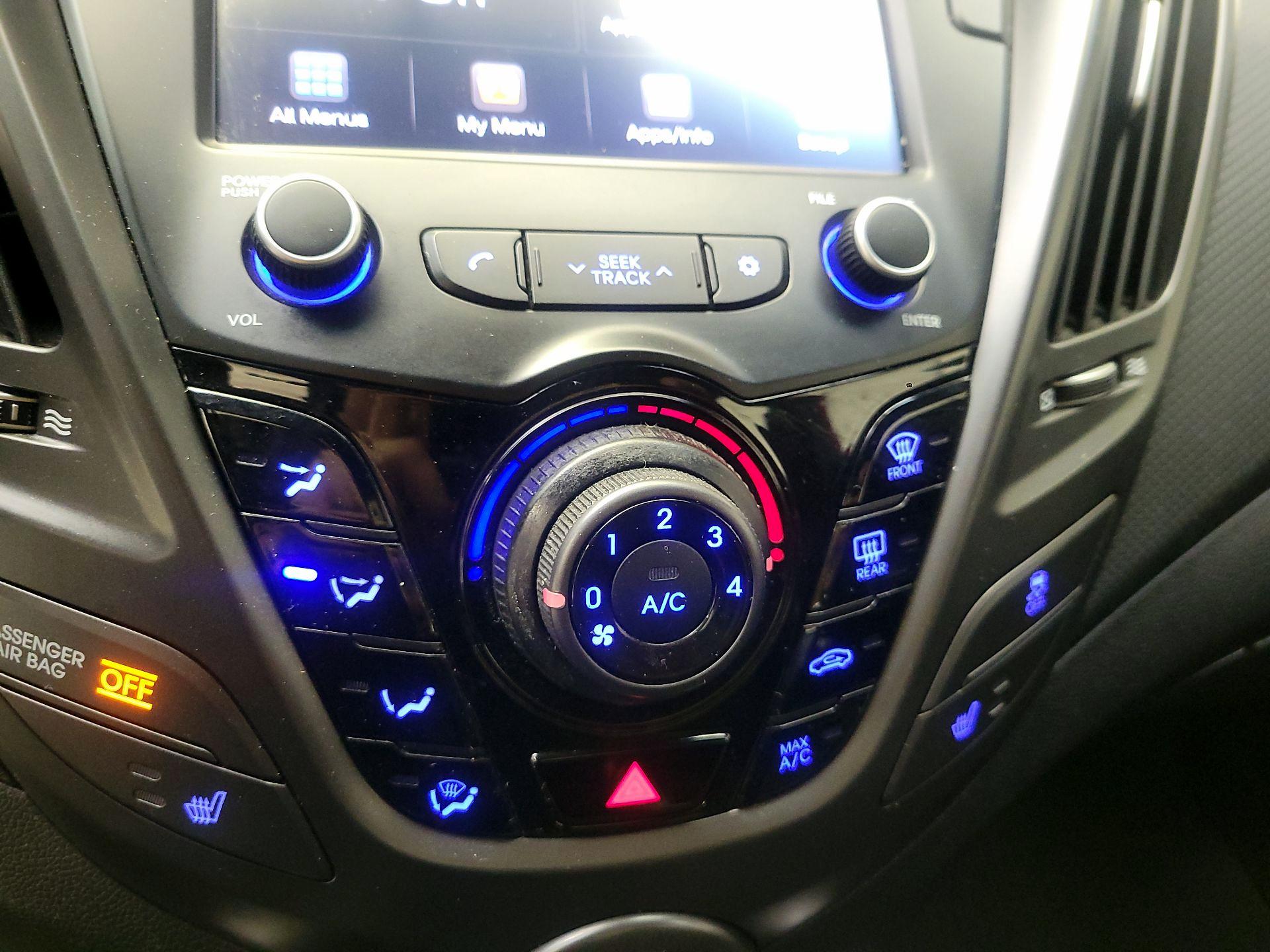 Thumbnail: 2017 Hyundai Veloster - 16