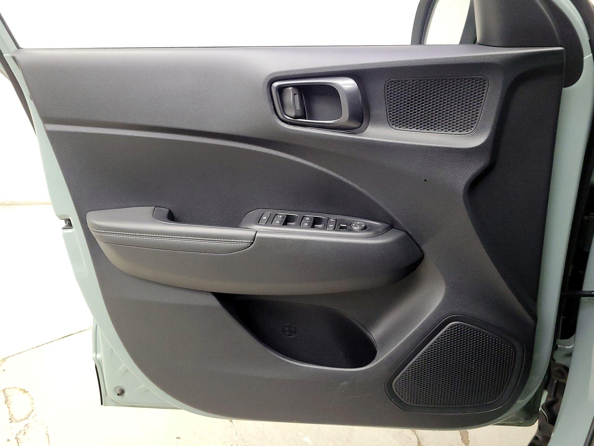 Thumbnail: 2025 Hyundai Venue - 12