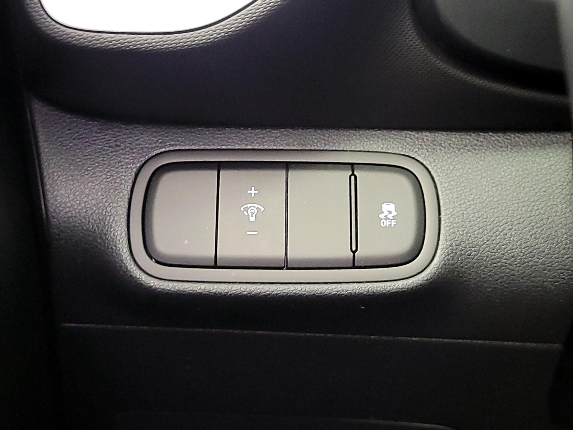 Thumbnail: 2025 Hyundai Venue - 13