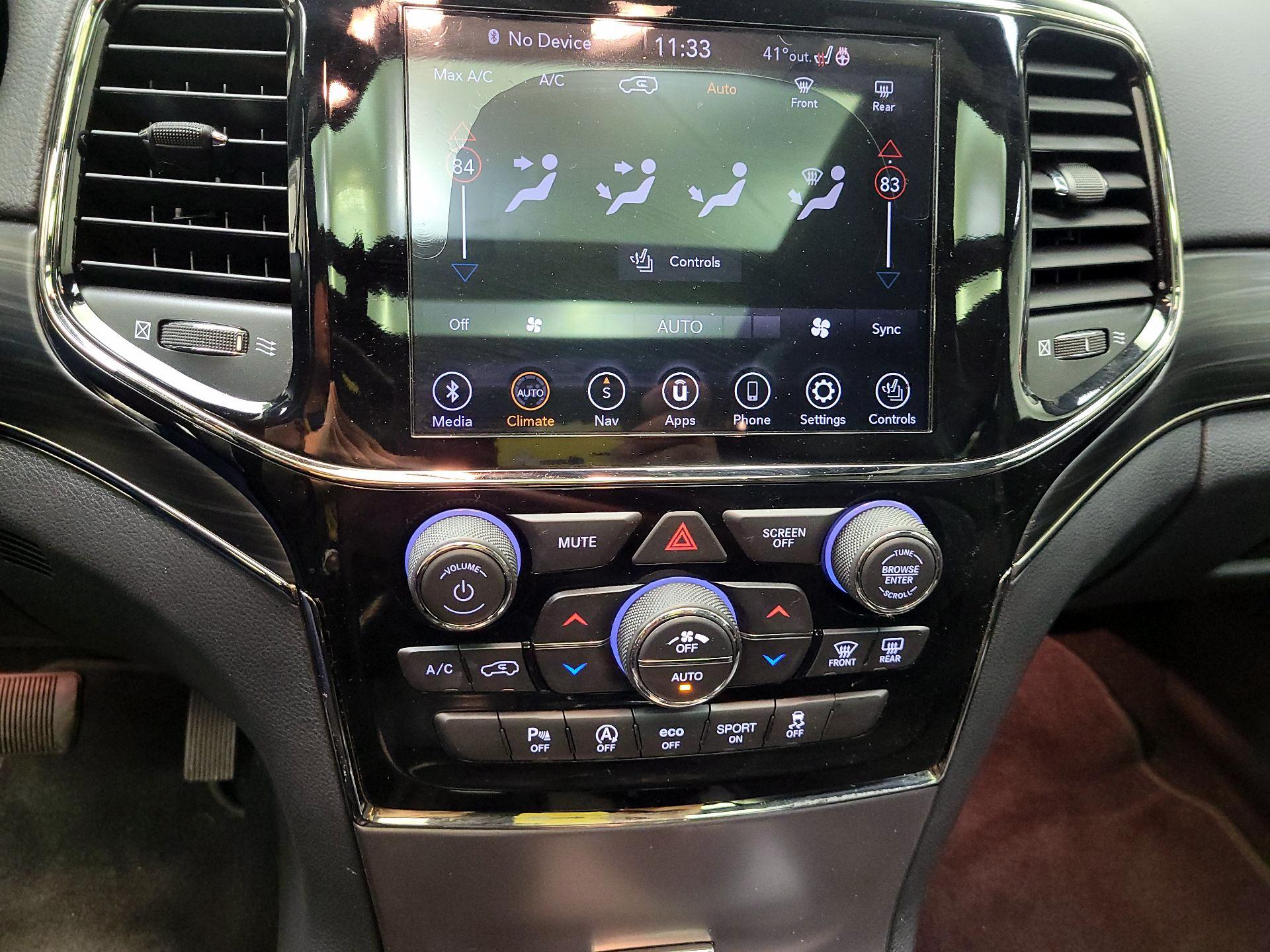 Thumbnail: 2020 Jeep Grand Cherokee - 17