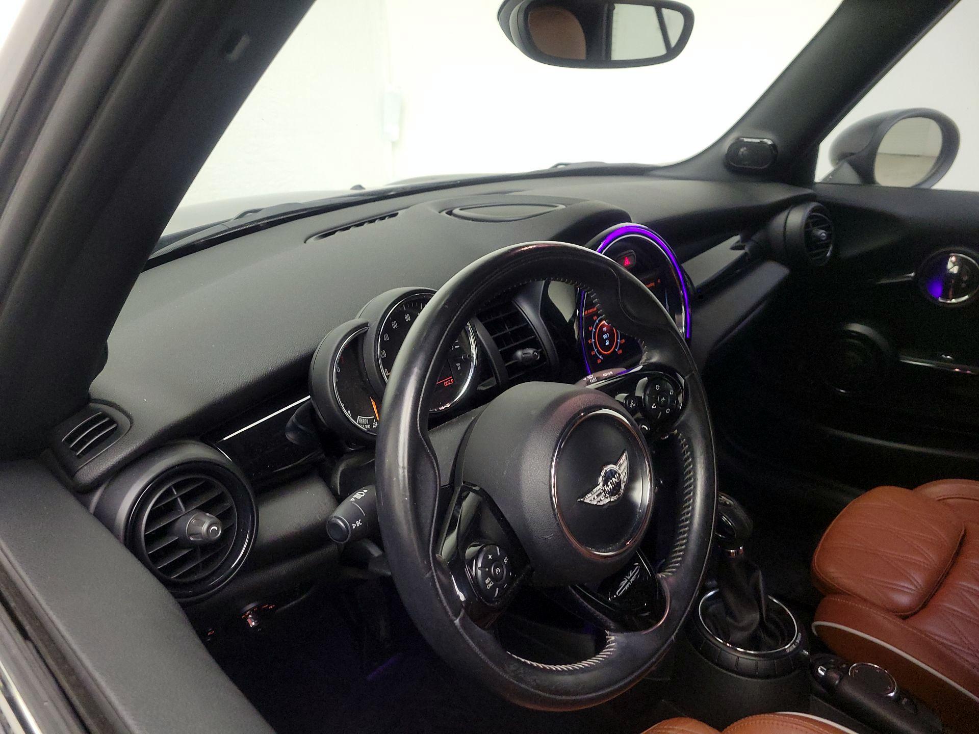 Thumbnail: 2016 MINI Cooper - 9