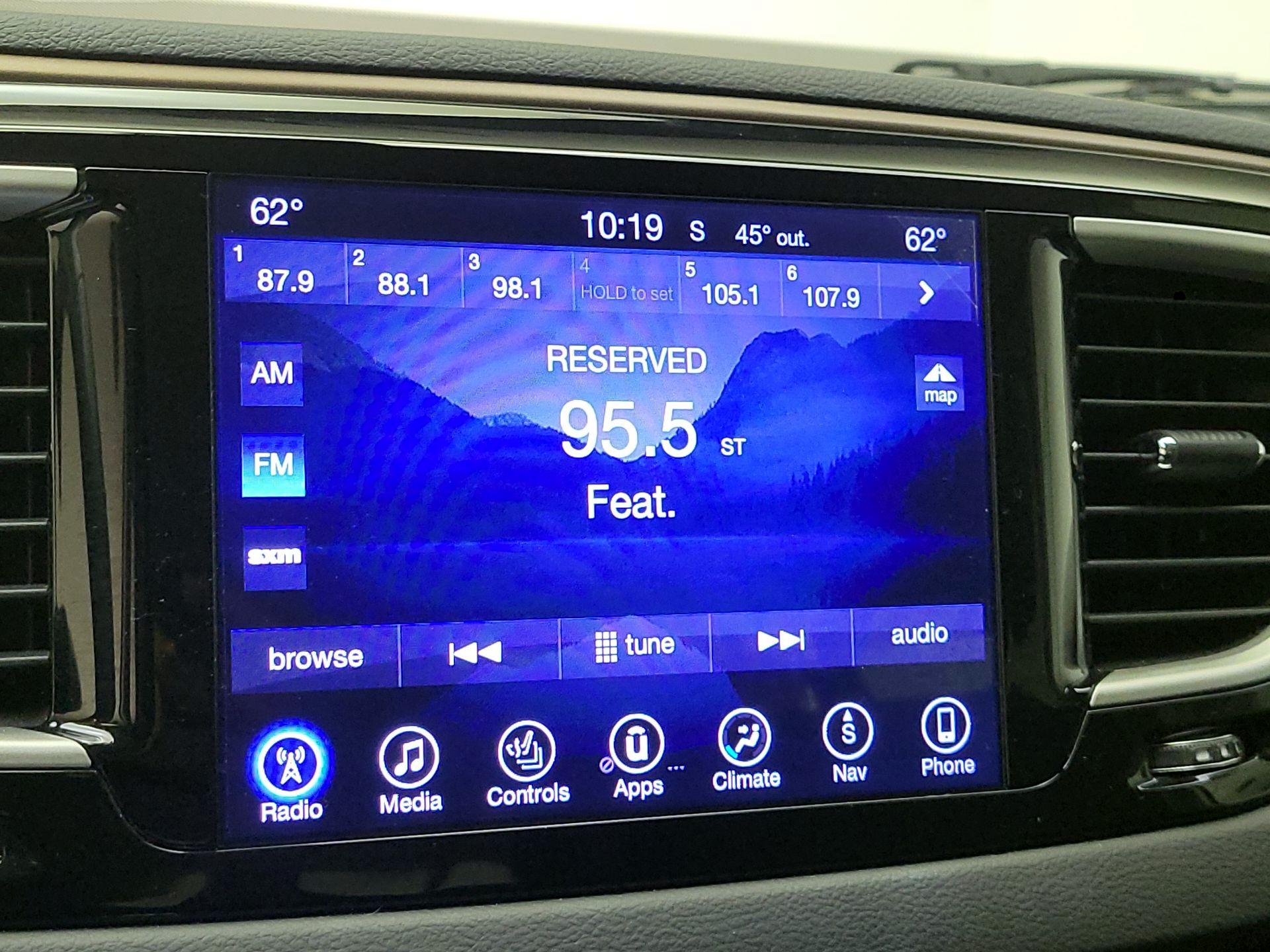 Thumbnail: 2017 Chrysler Pacifica - 16