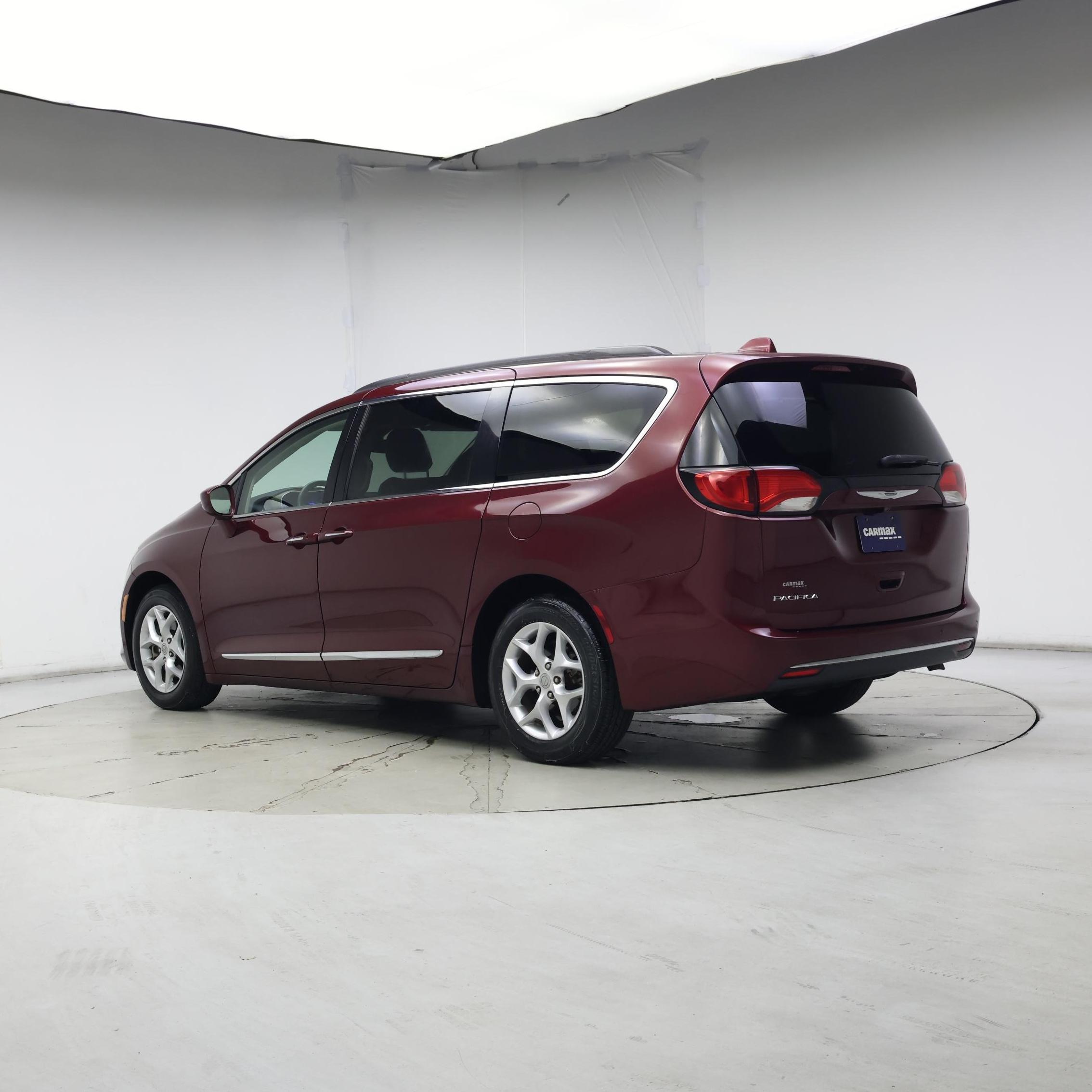 Thumbnail: 2017 Chrysler Pacifica - 2