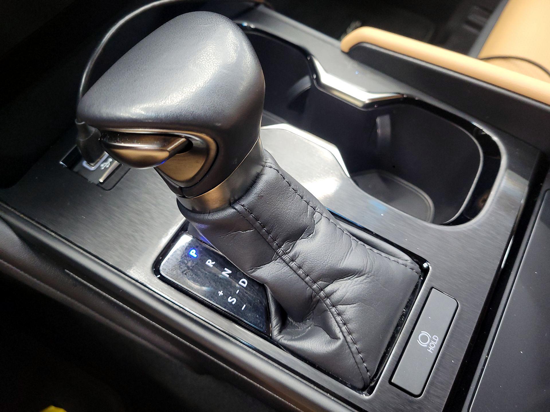 Thumbnail: 2024 Lexus ES - 16