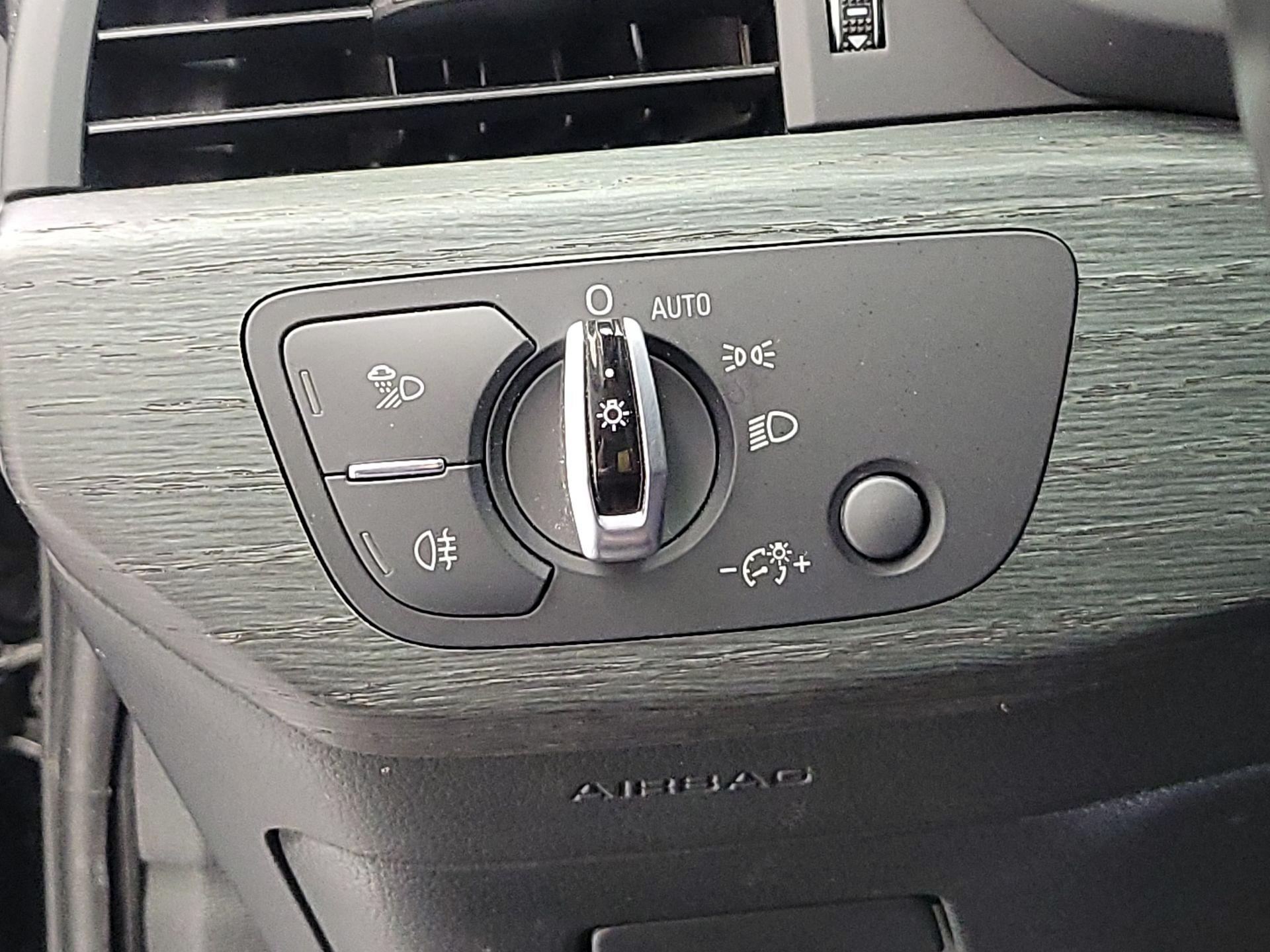 Thumbnail: 2017 Audi A4 - 11