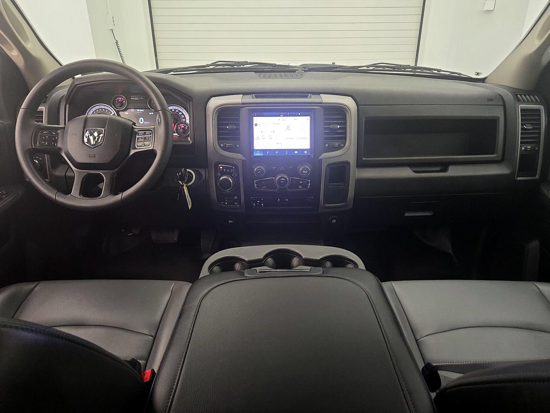 Thumbnail: 2023 RAM 1500 Classic - 9