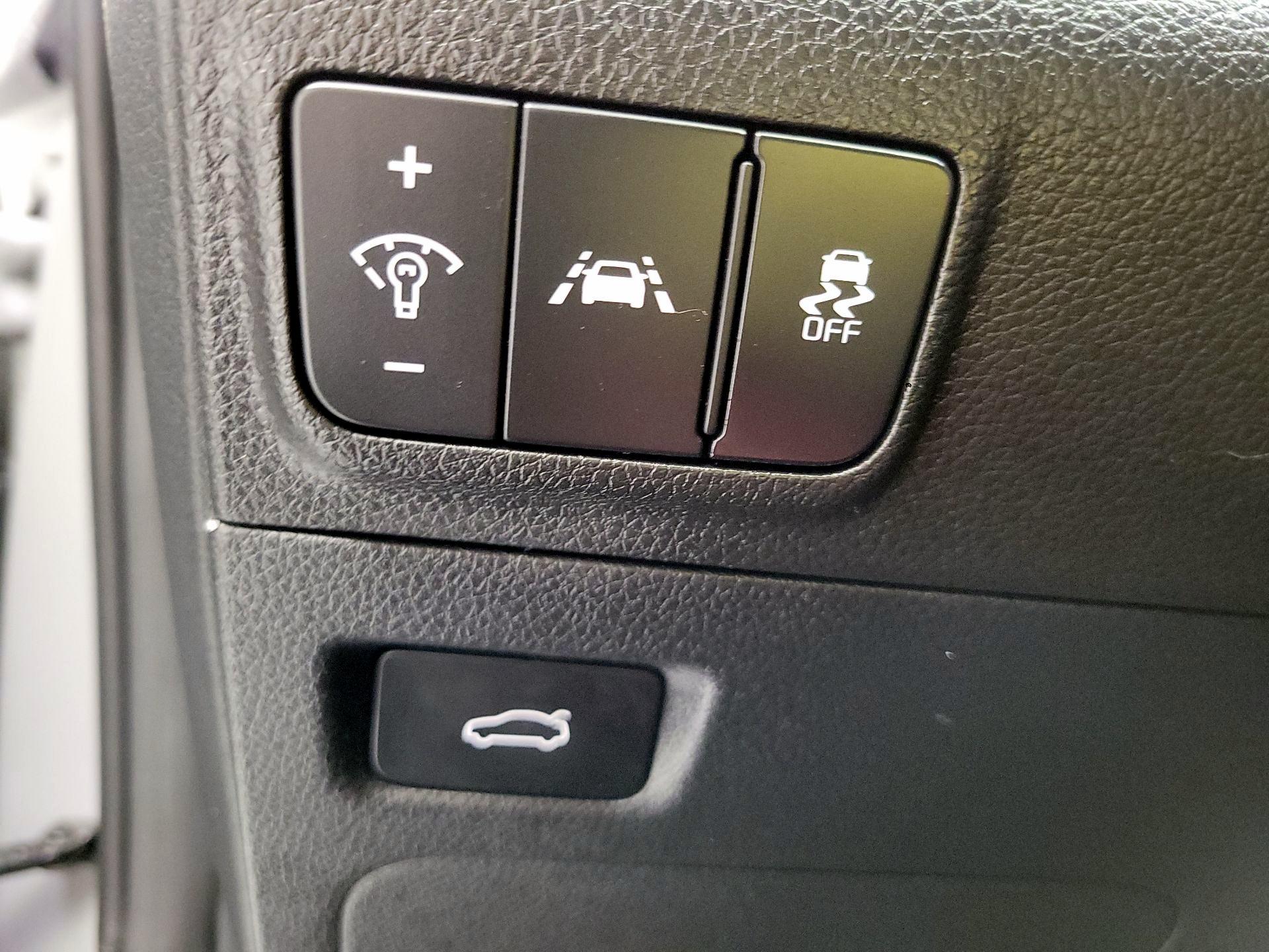 Thumbnail: 2023 Kia K5 - 11