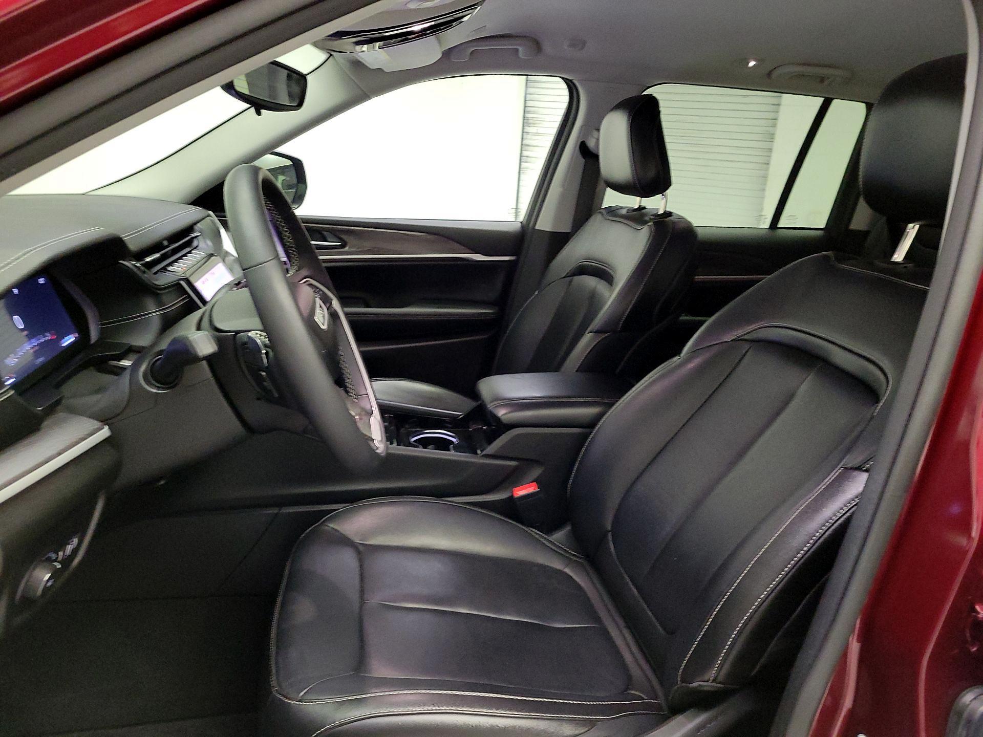 Thumbnail: 2023 Jeep Grand Cherokee - 11