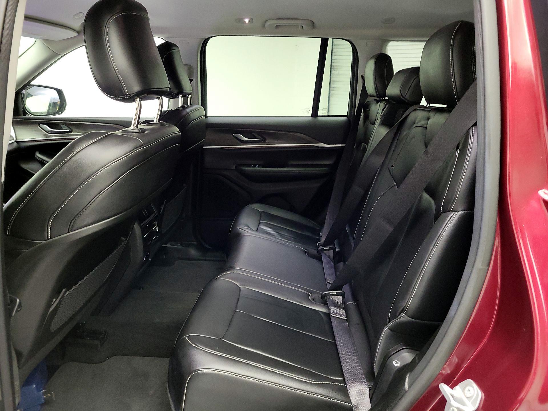 Thumbnail: 2023 Jeep Grand Cherokee - 20