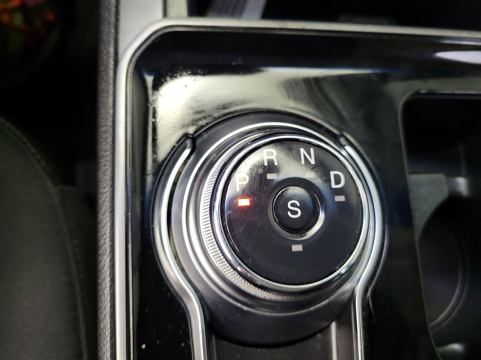 Thumbnail: 2020 Ford Edge - 15