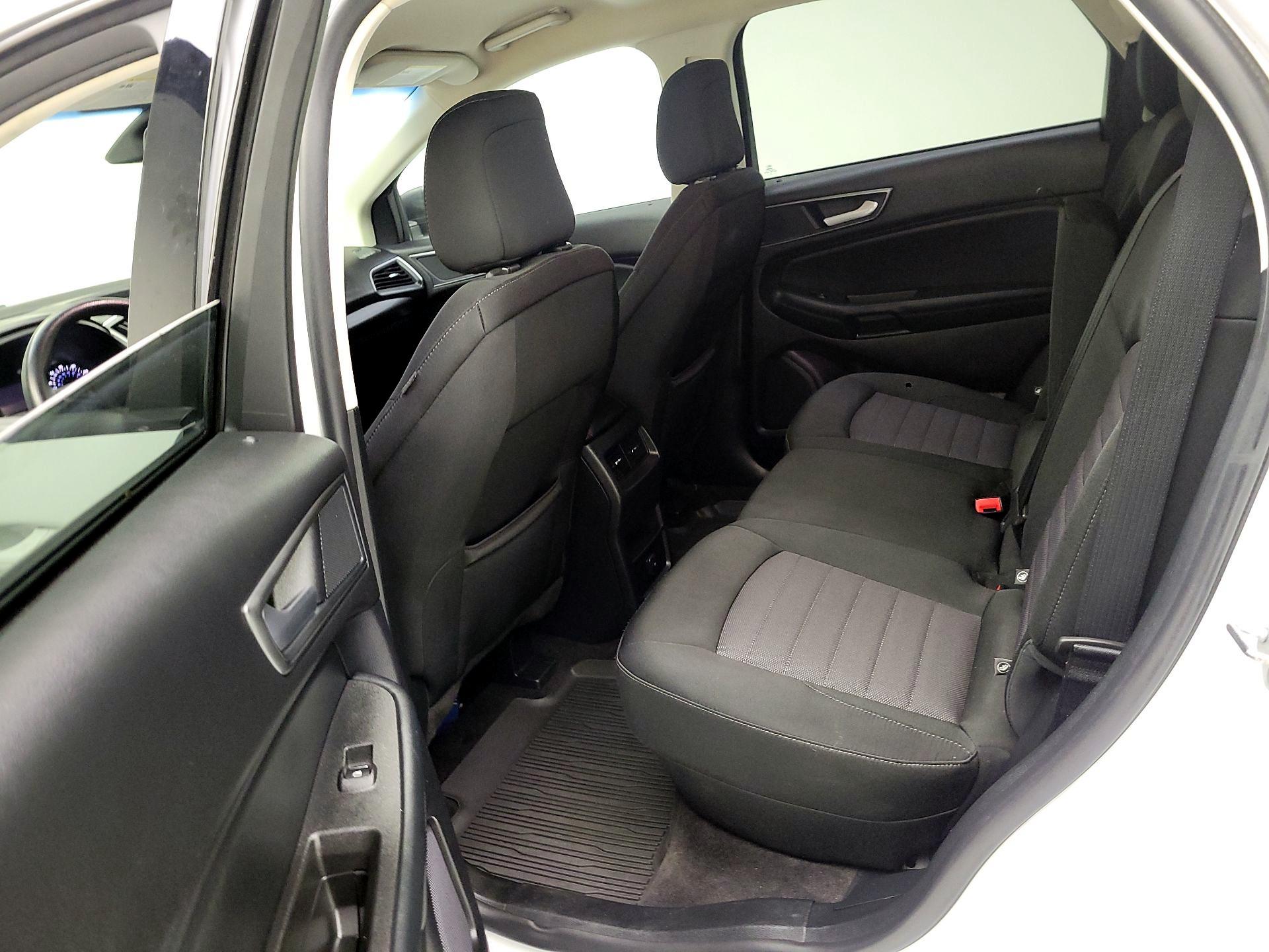 Thumbnail: 2020 Ford Edge - 17