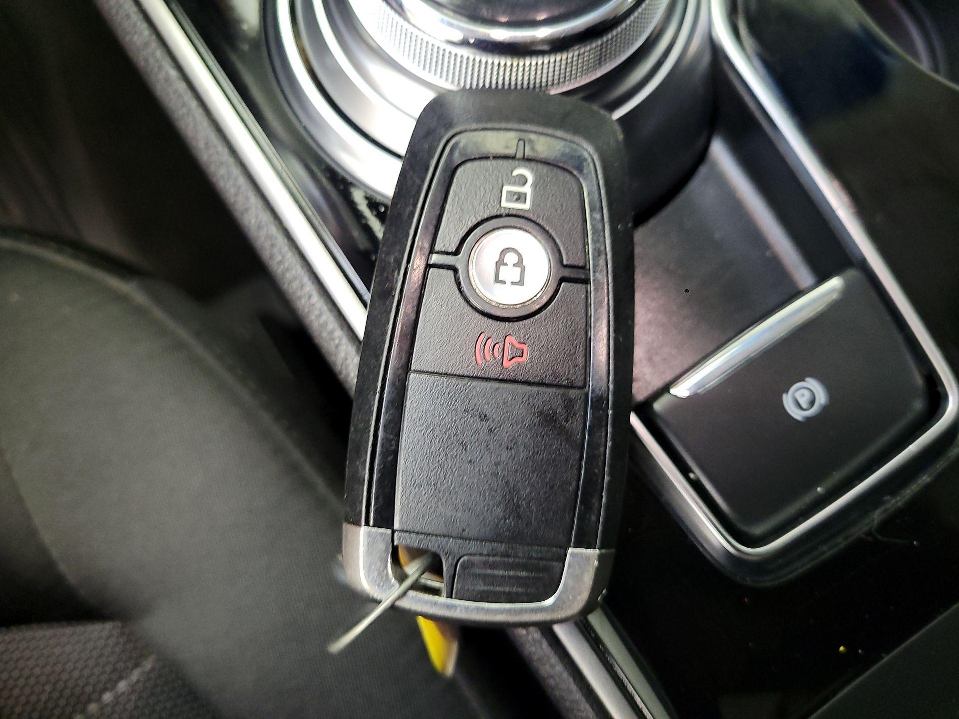 Thumbnail: 2020 Ford Edge - 20