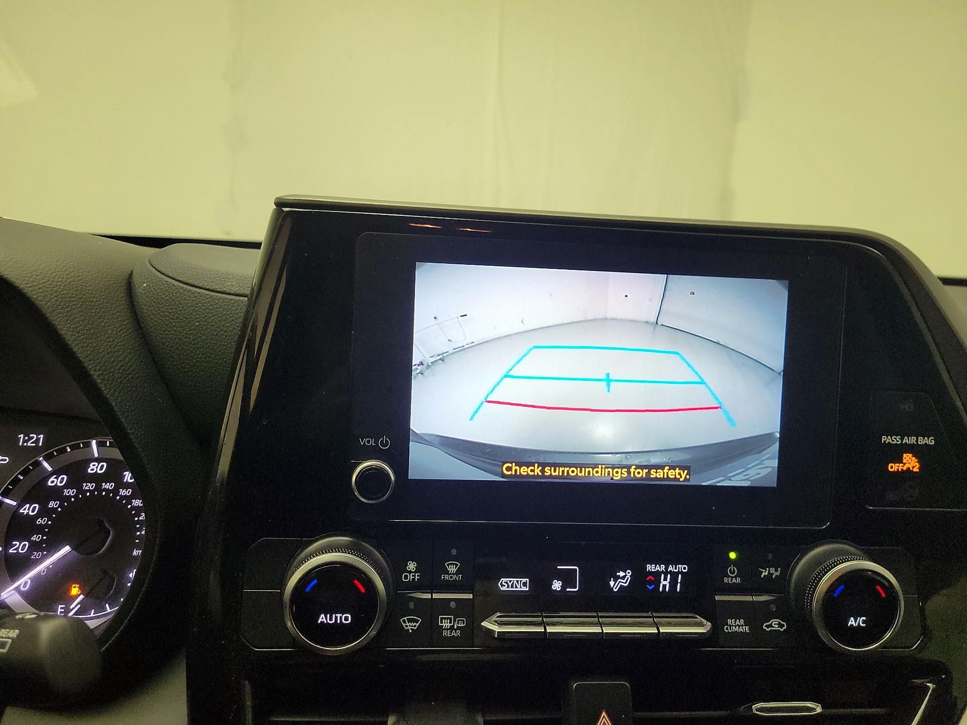 Thumbnail: 2023 Toyota Highlander - 12