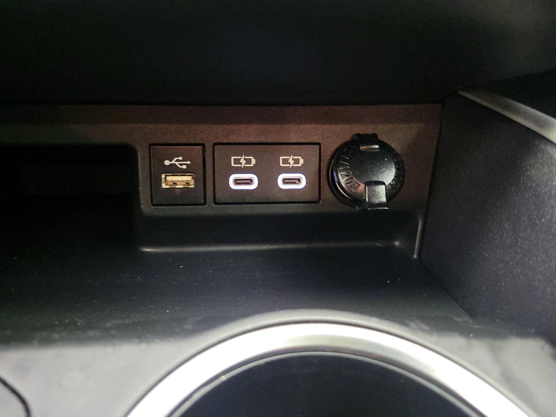 Thumbnail: 2023 Toyota Highlander - 16