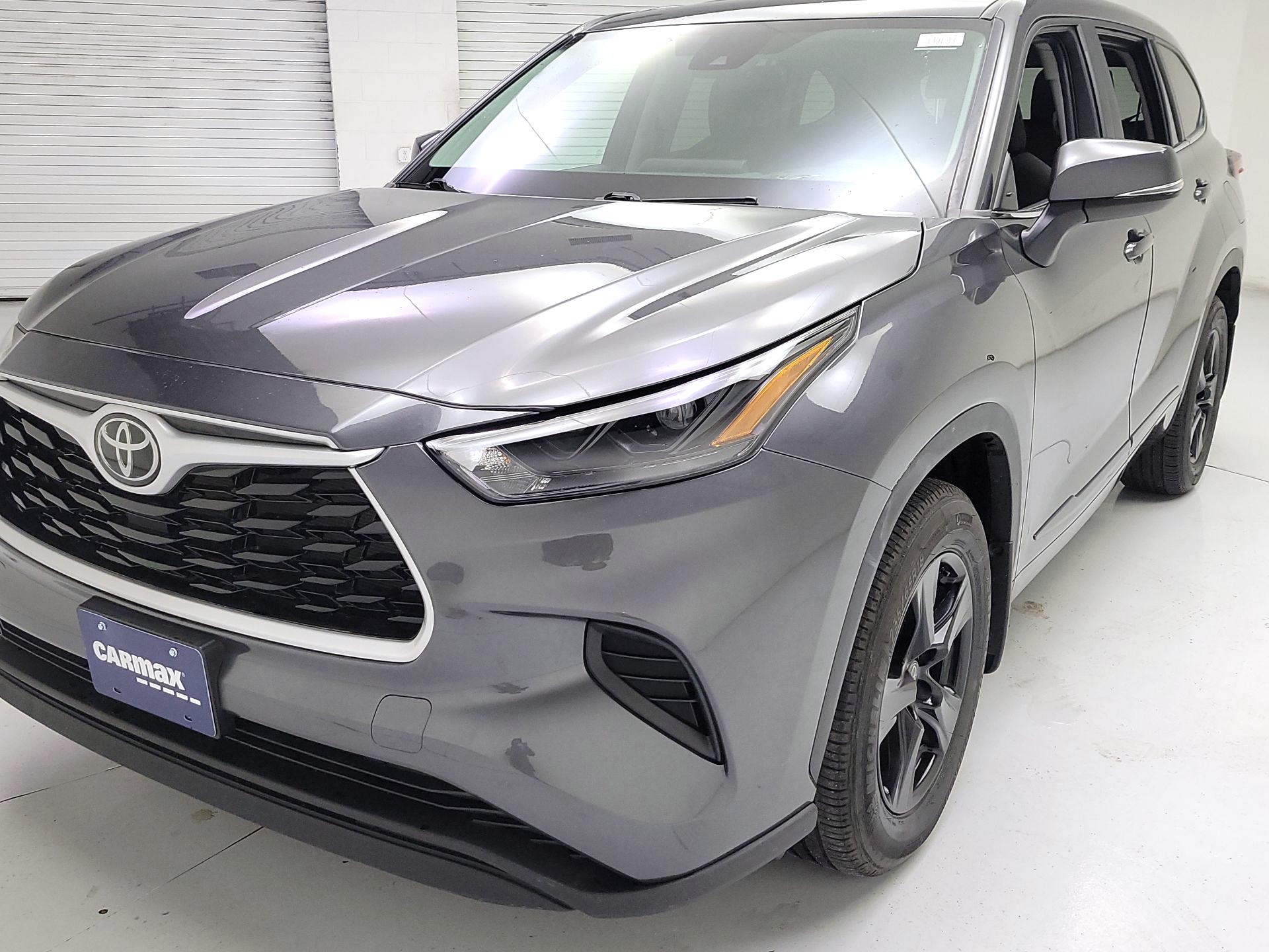 Thumbnail: 2023 Toyota Highlander - 3