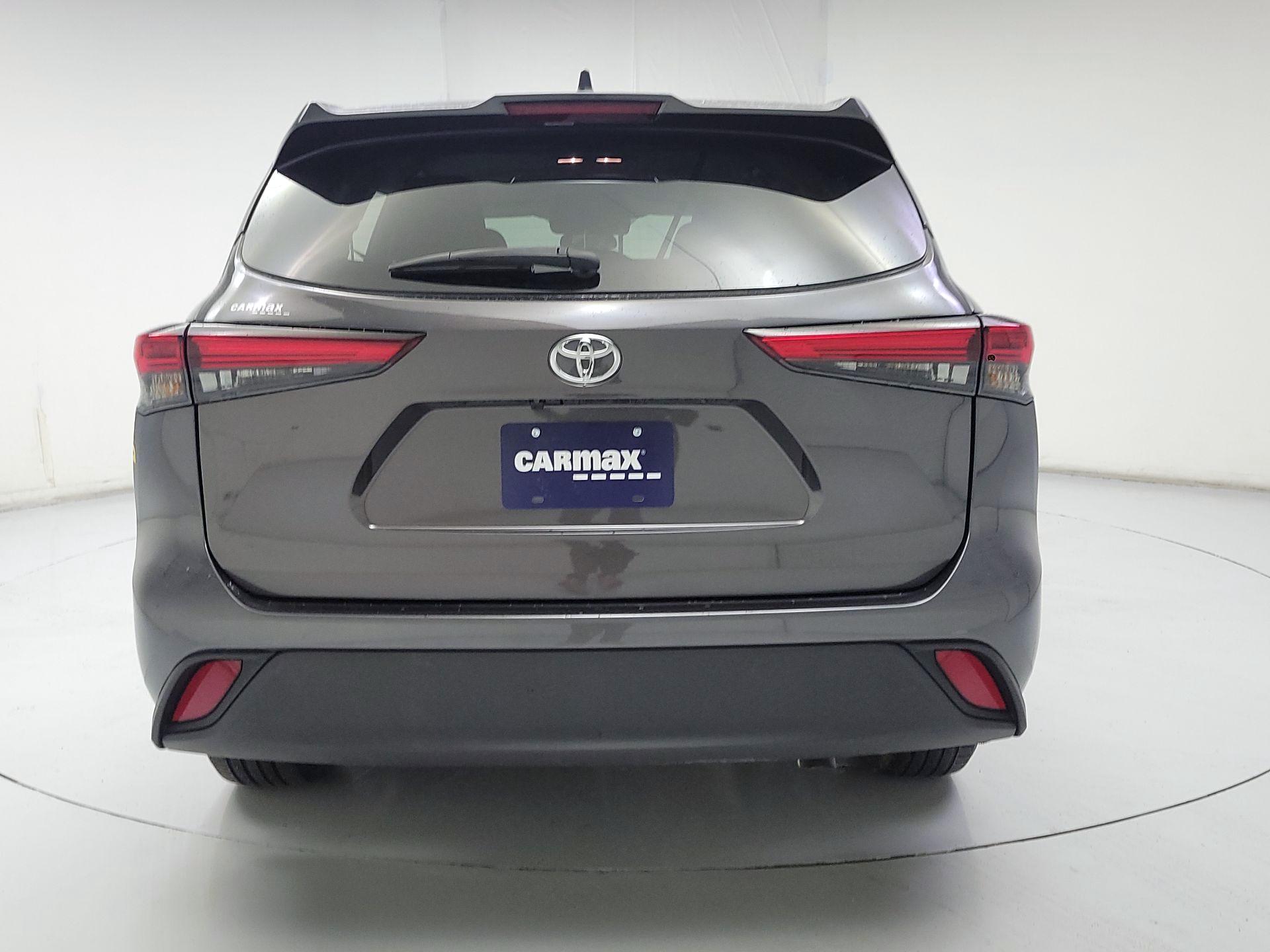 Thumbnail: 2023 Toyota Highlander - 6