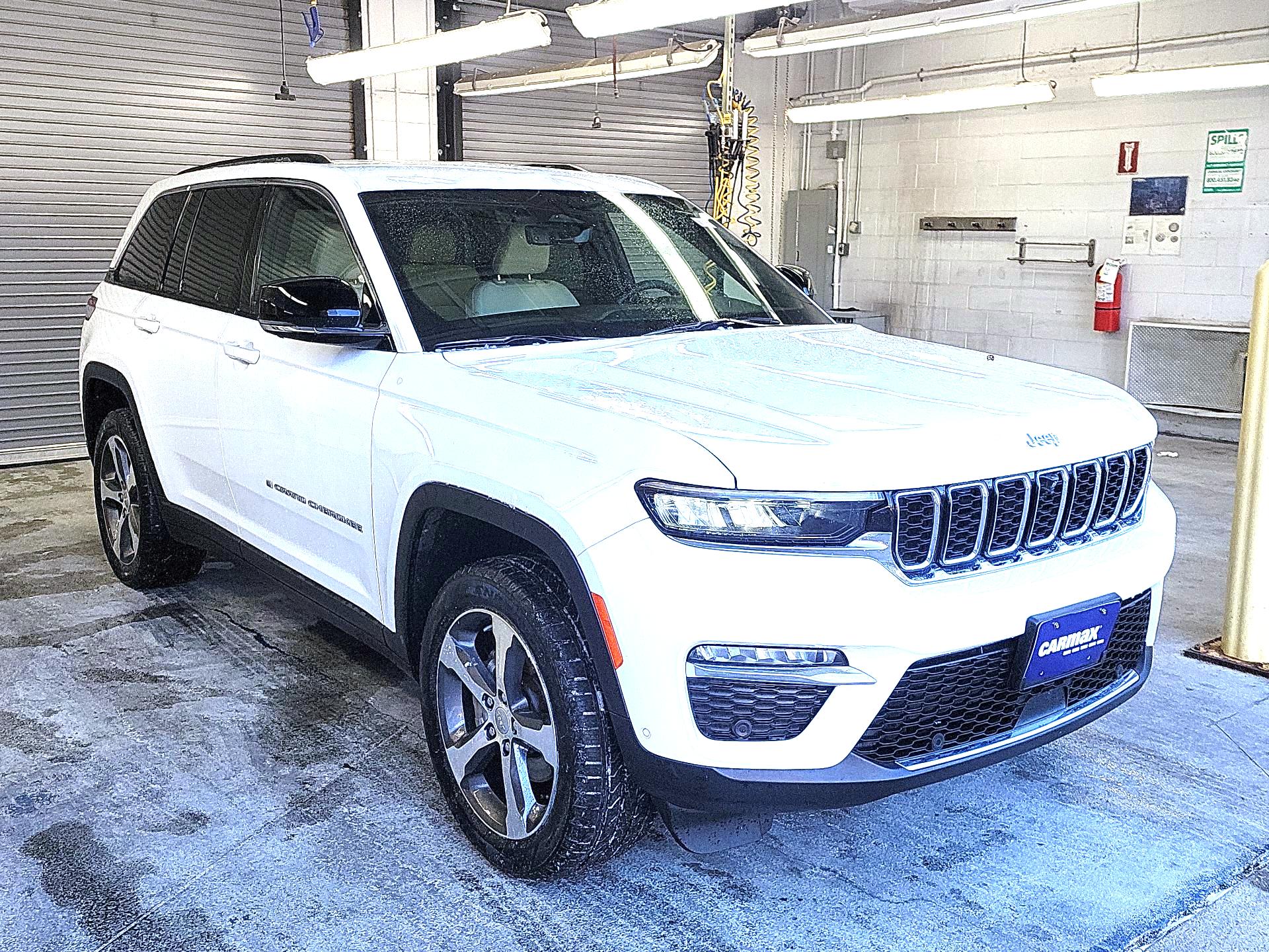 Thumbnail: 2023 Jeep Grand Cherokee - 1
