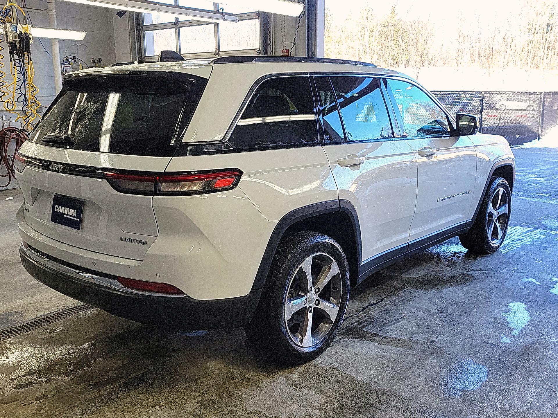 Thumbnail: 2023 Jeep Grand Cherokee - 5