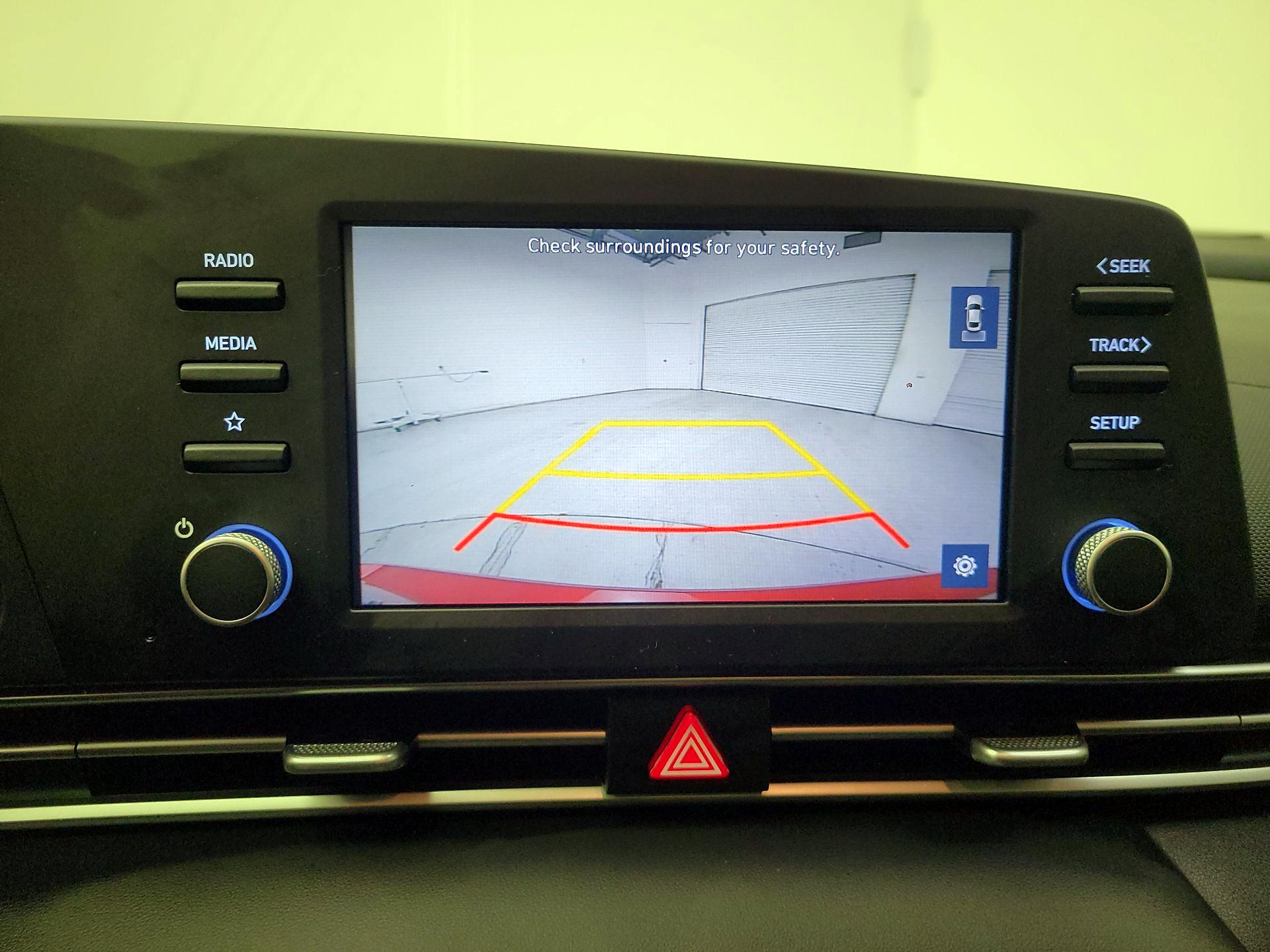 Thumbnail: 2021 Hyundai Elantra - 14