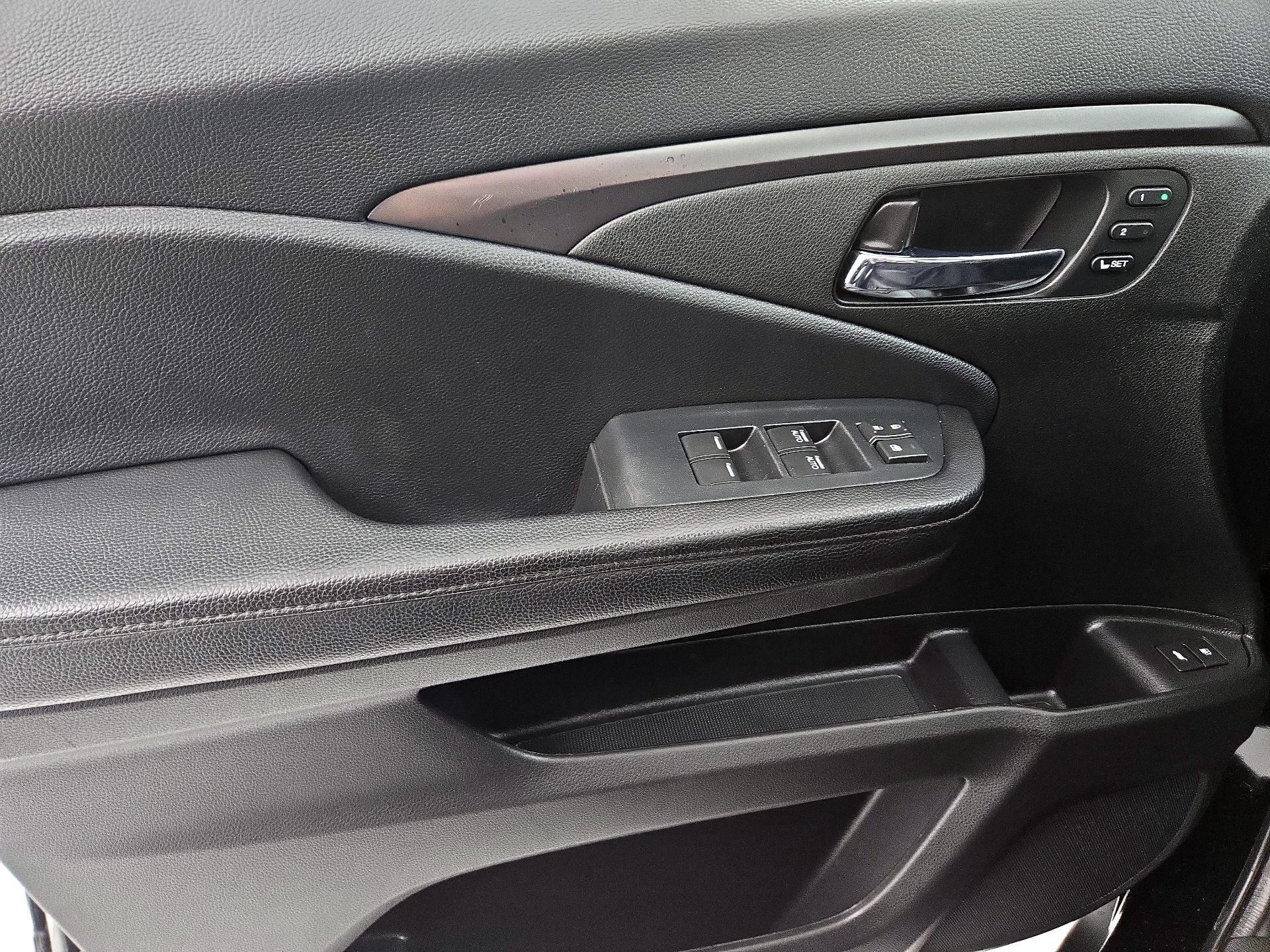 Thumbnail: 2022 Honda Pilot - 12