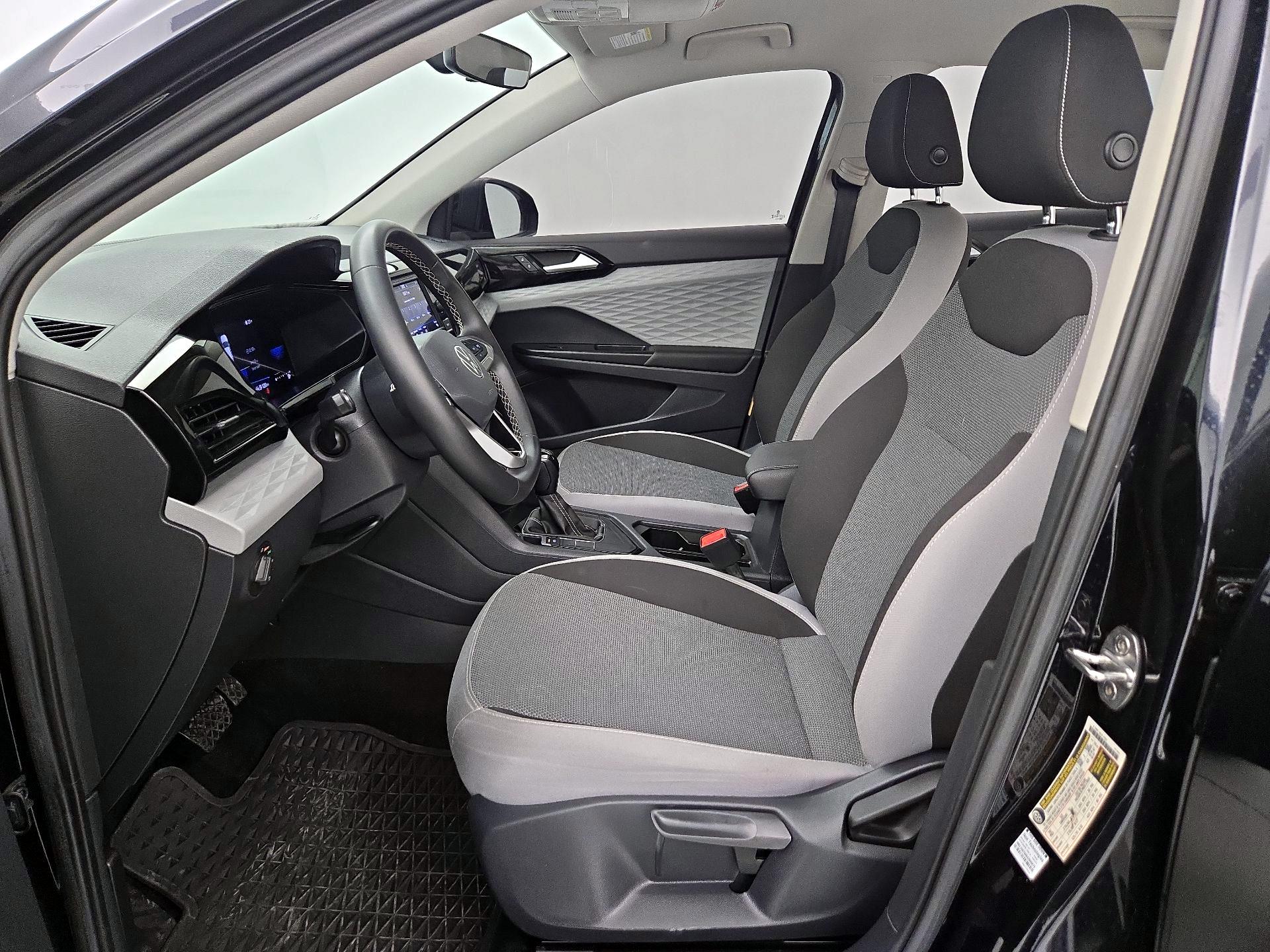 Thumbnail: 2023 Volkswagen Taos - 11