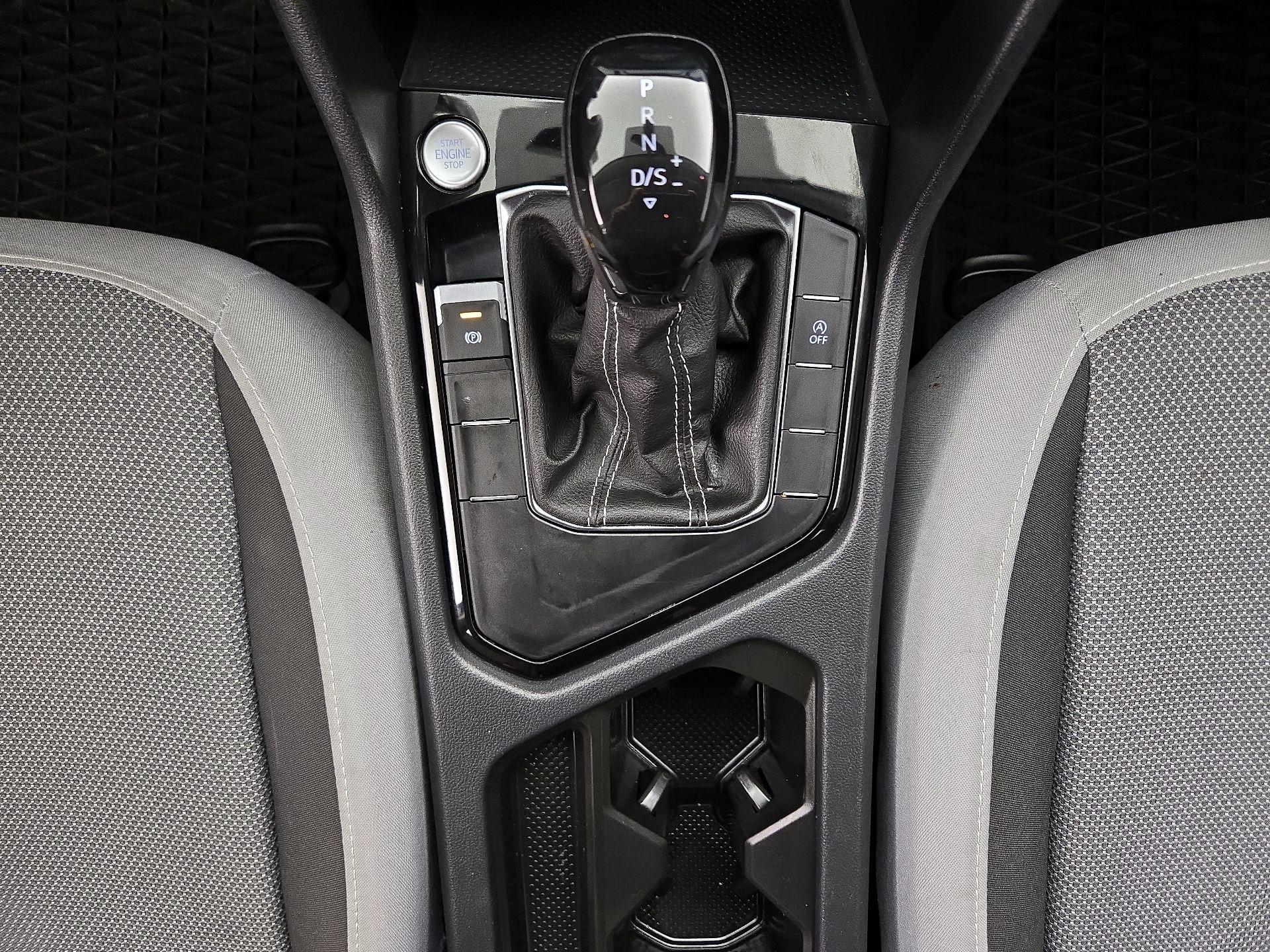 Thumbnail: 2023 Volkswagen Taos - 17