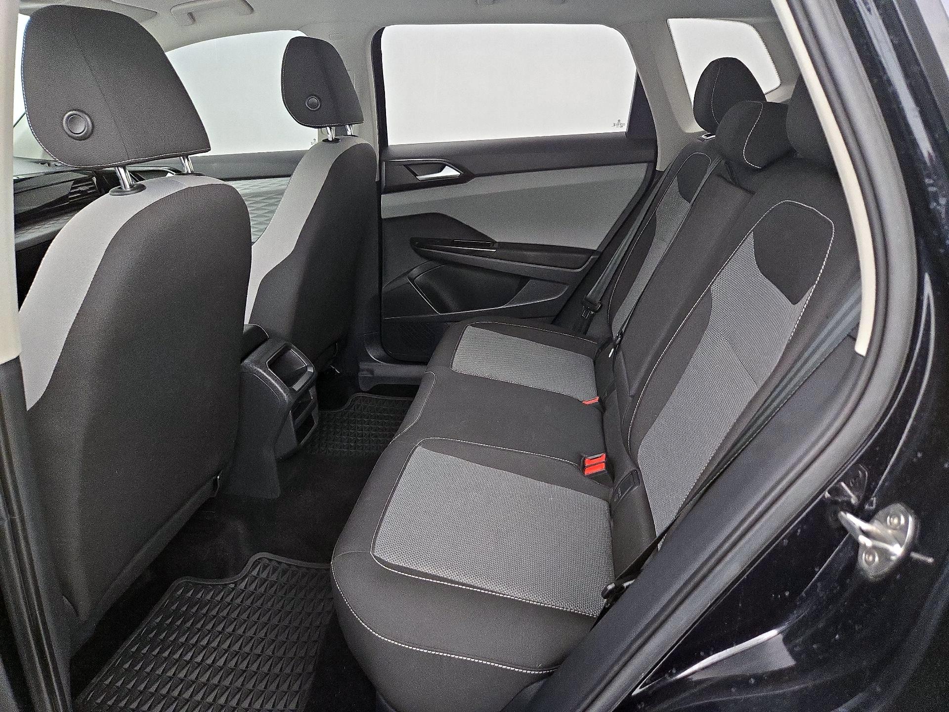 Thumbnail: 2023 Volkswagen Taos - 19