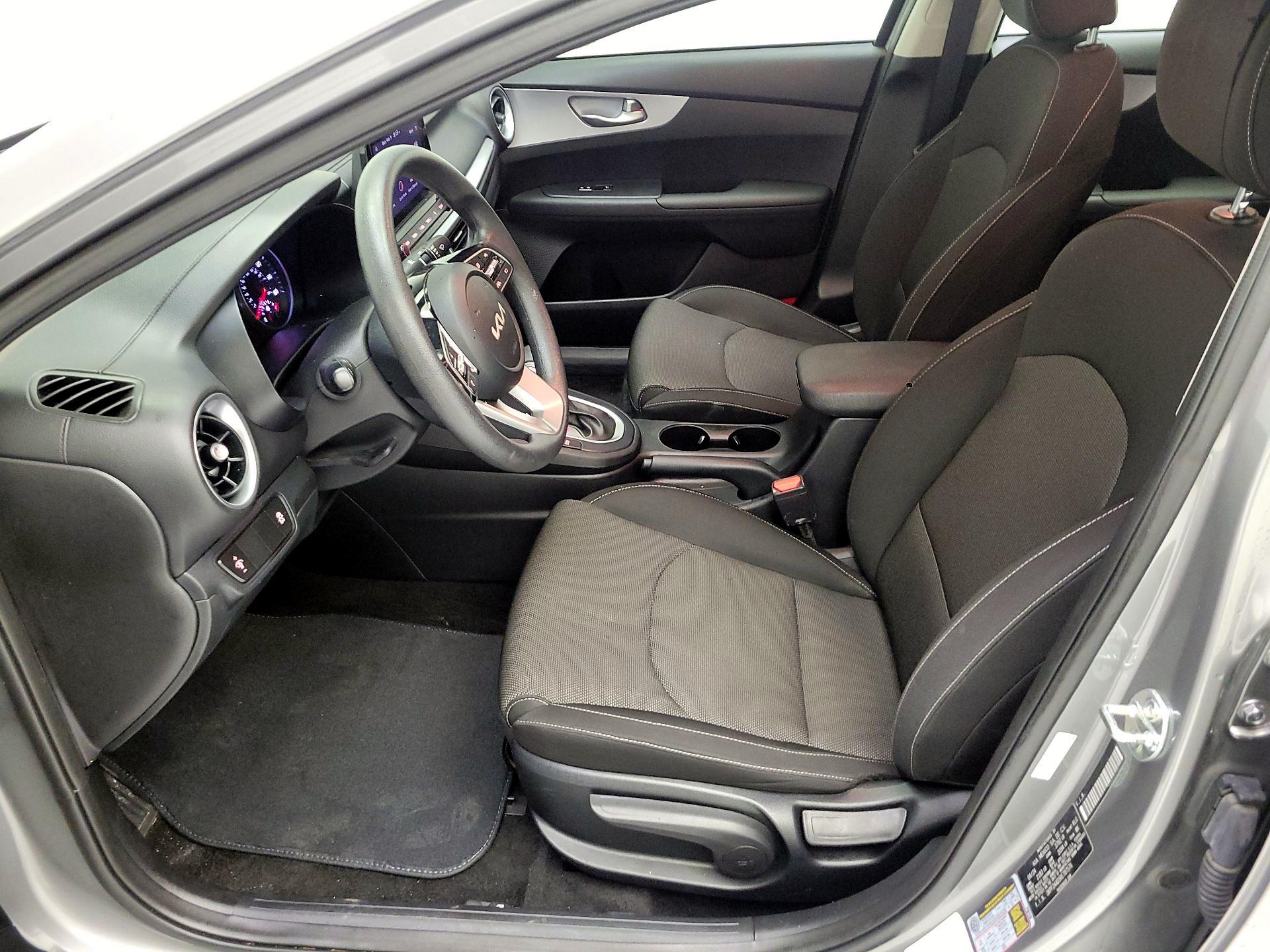 Thumbnail: 2024 Kia Forte - 11