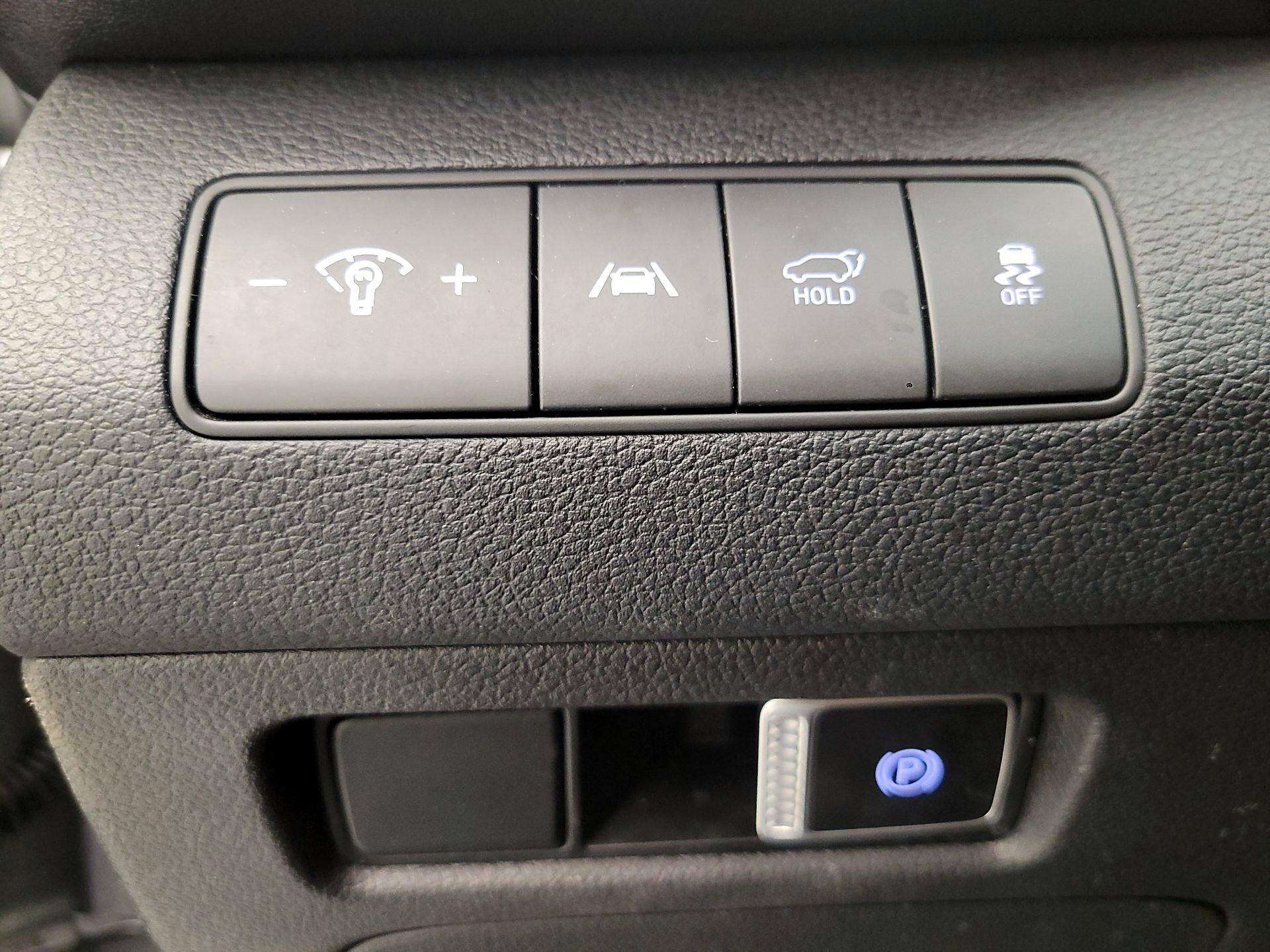 Thumbnail: 2023 Hyundai Santa Fe - 11