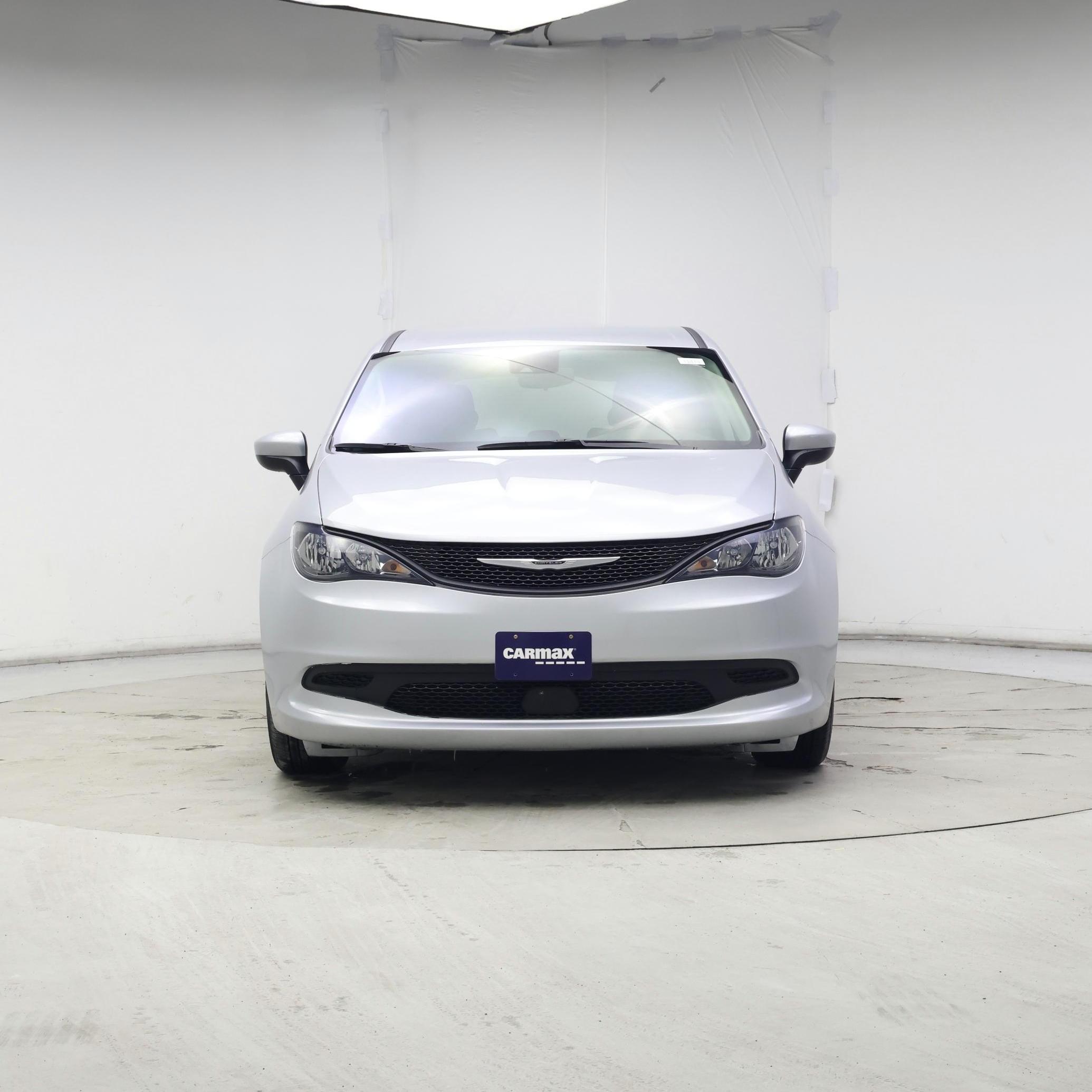 Thumbnail: 2023 Chrysler Voyager - 5